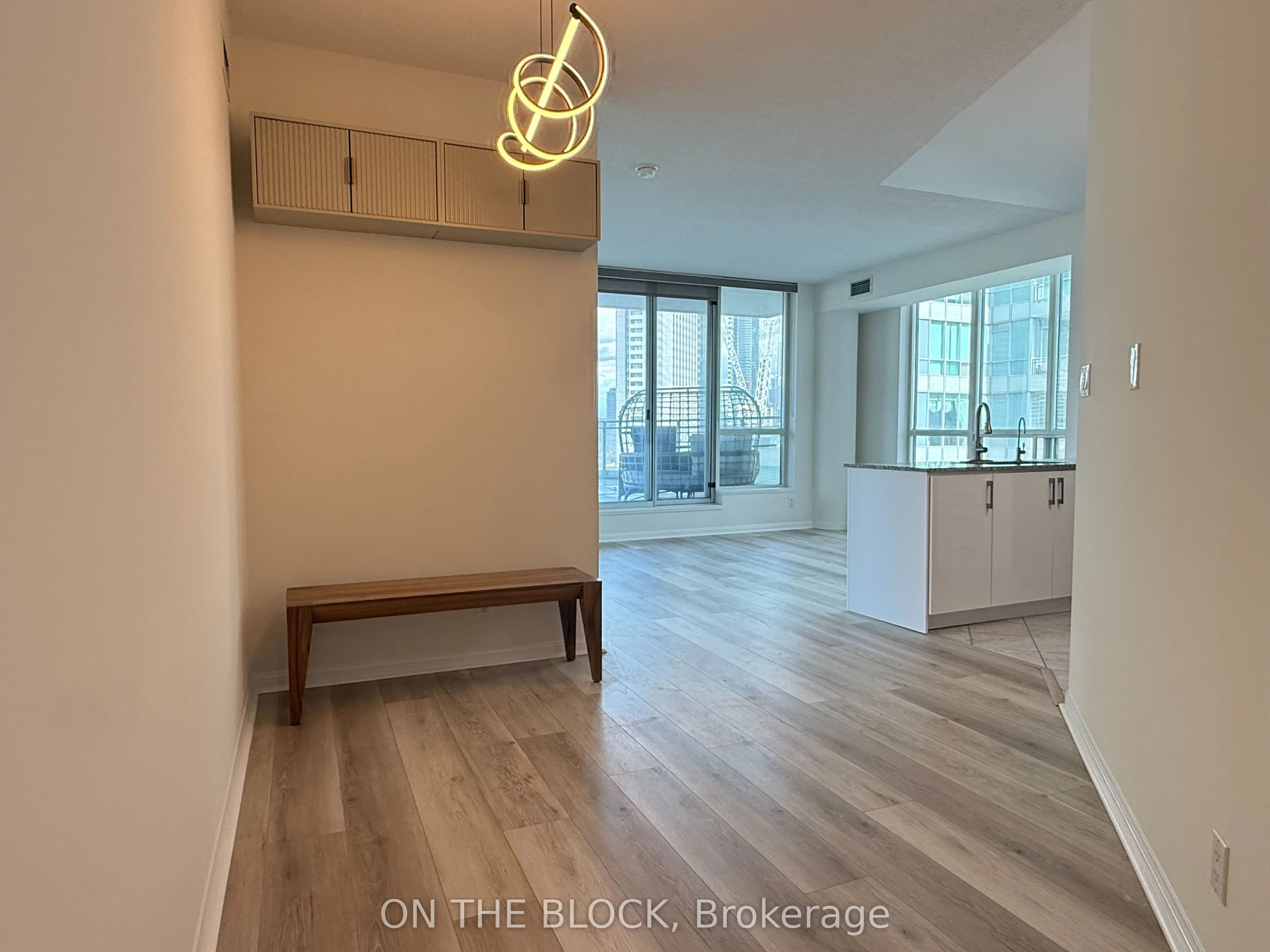 230 Queens Quay W #1515