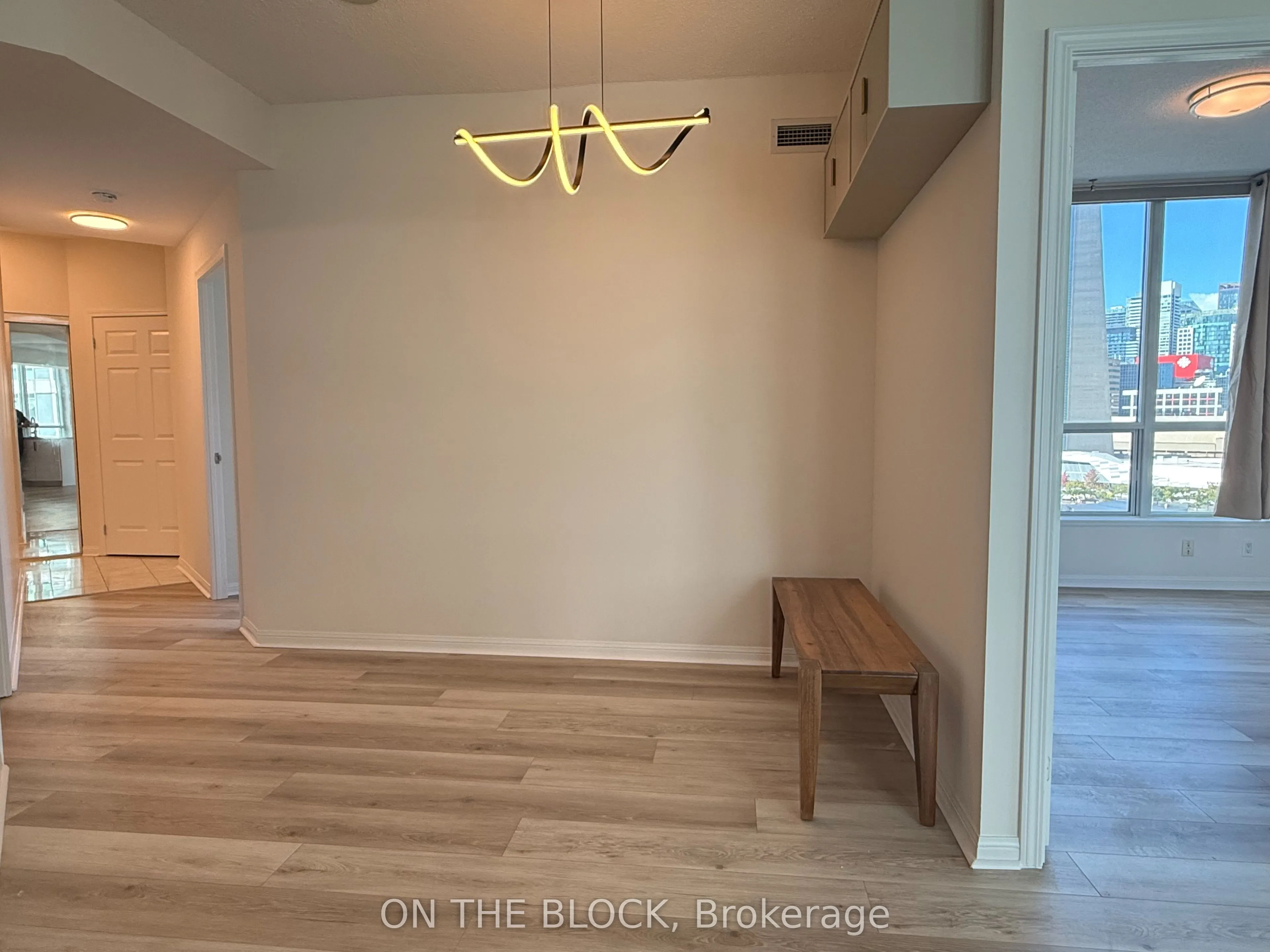 230 Queens Quay W #1515