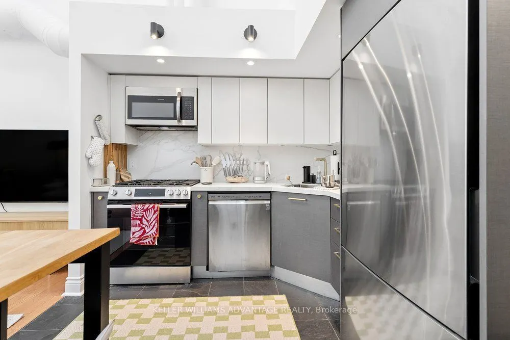 394 Euclid Avenue #201