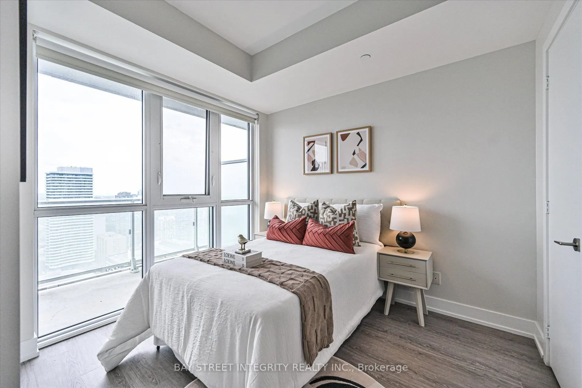 7 Grenville Street #3807
