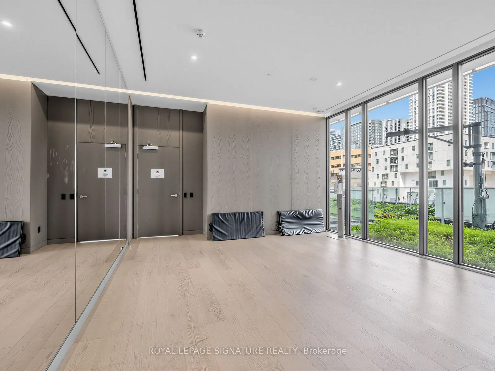 20 Lombard Street #3707
