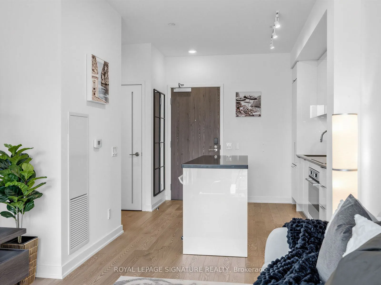 20 Lombard Street #3707