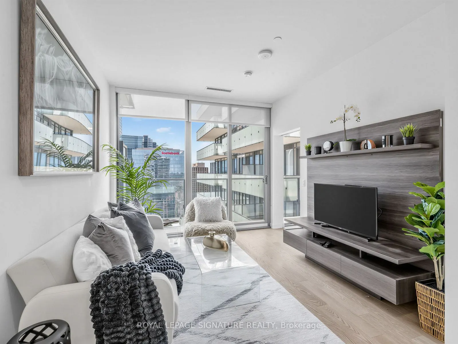 20 Lombard Street #3707