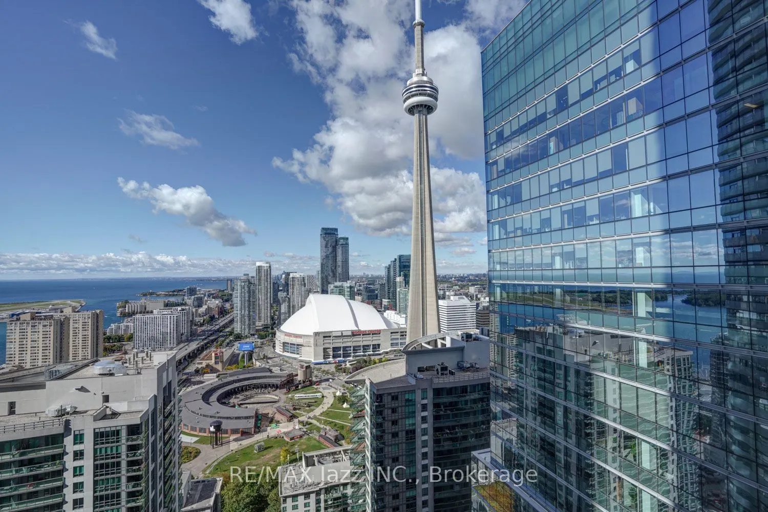 14 York Street #3808