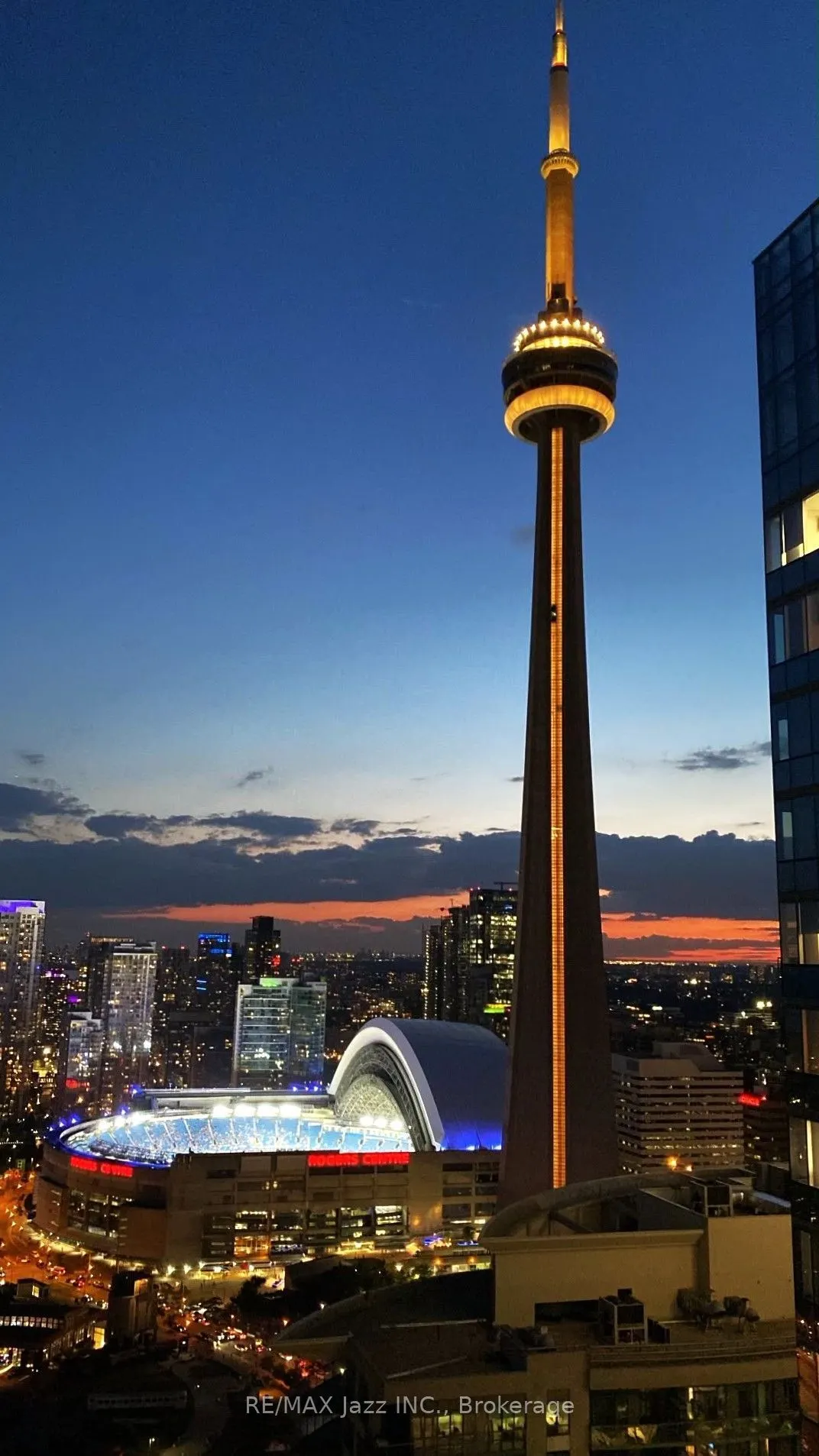14 York Street #3808