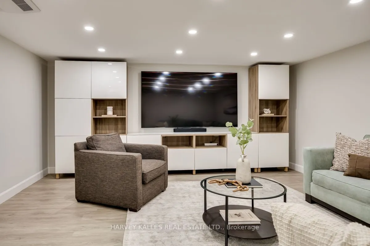 110 Chatsworth Drive