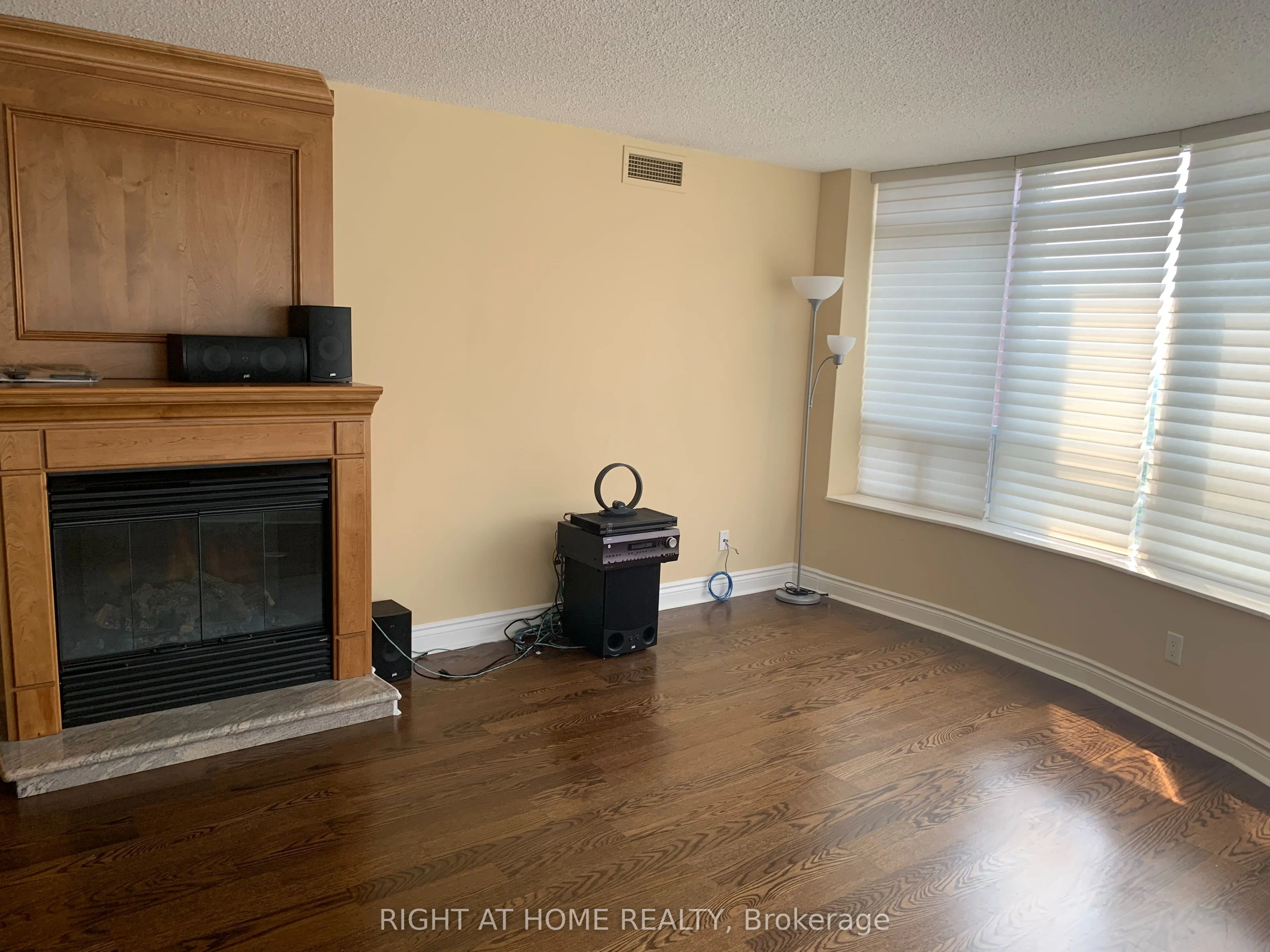 8 MCKEE Avenue #1306