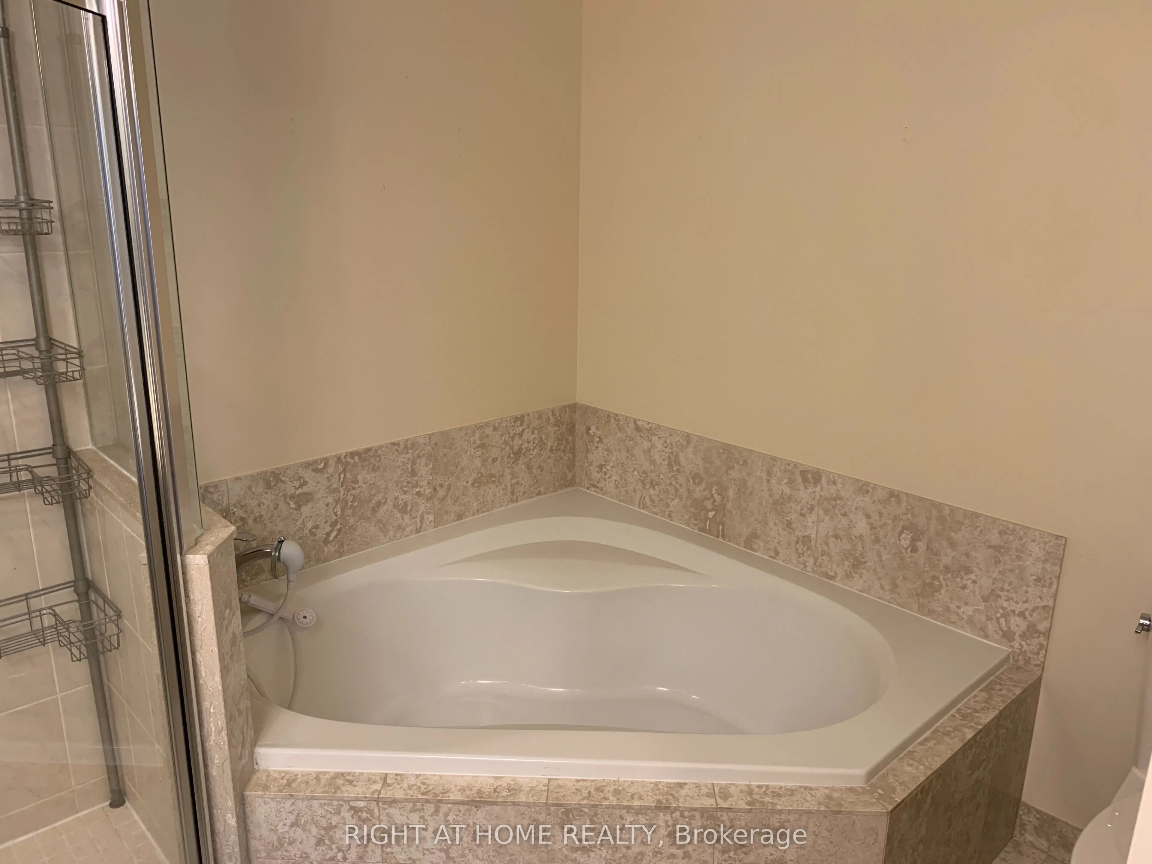 8 MCKEE Avenue #1306