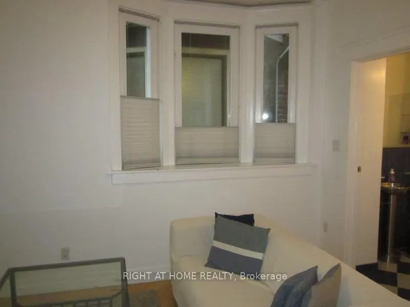 261 Grace Street #Main