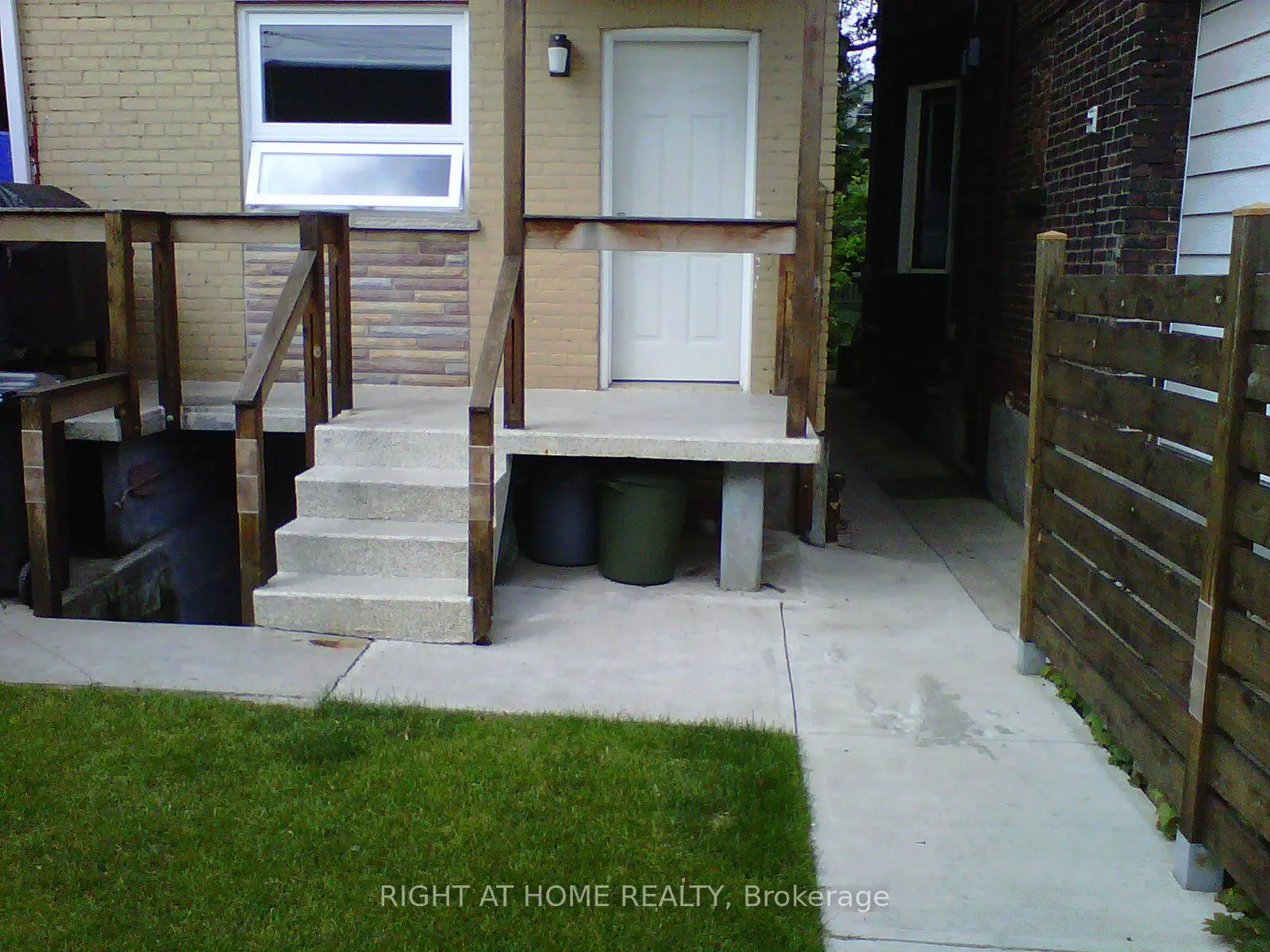 261 Grace Street #Main