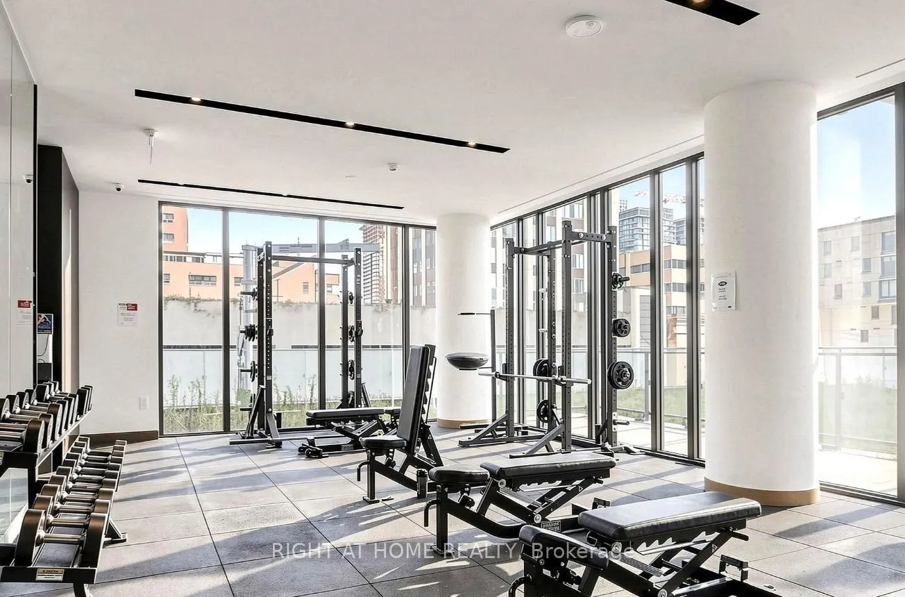 25 Richmond Street E #2112