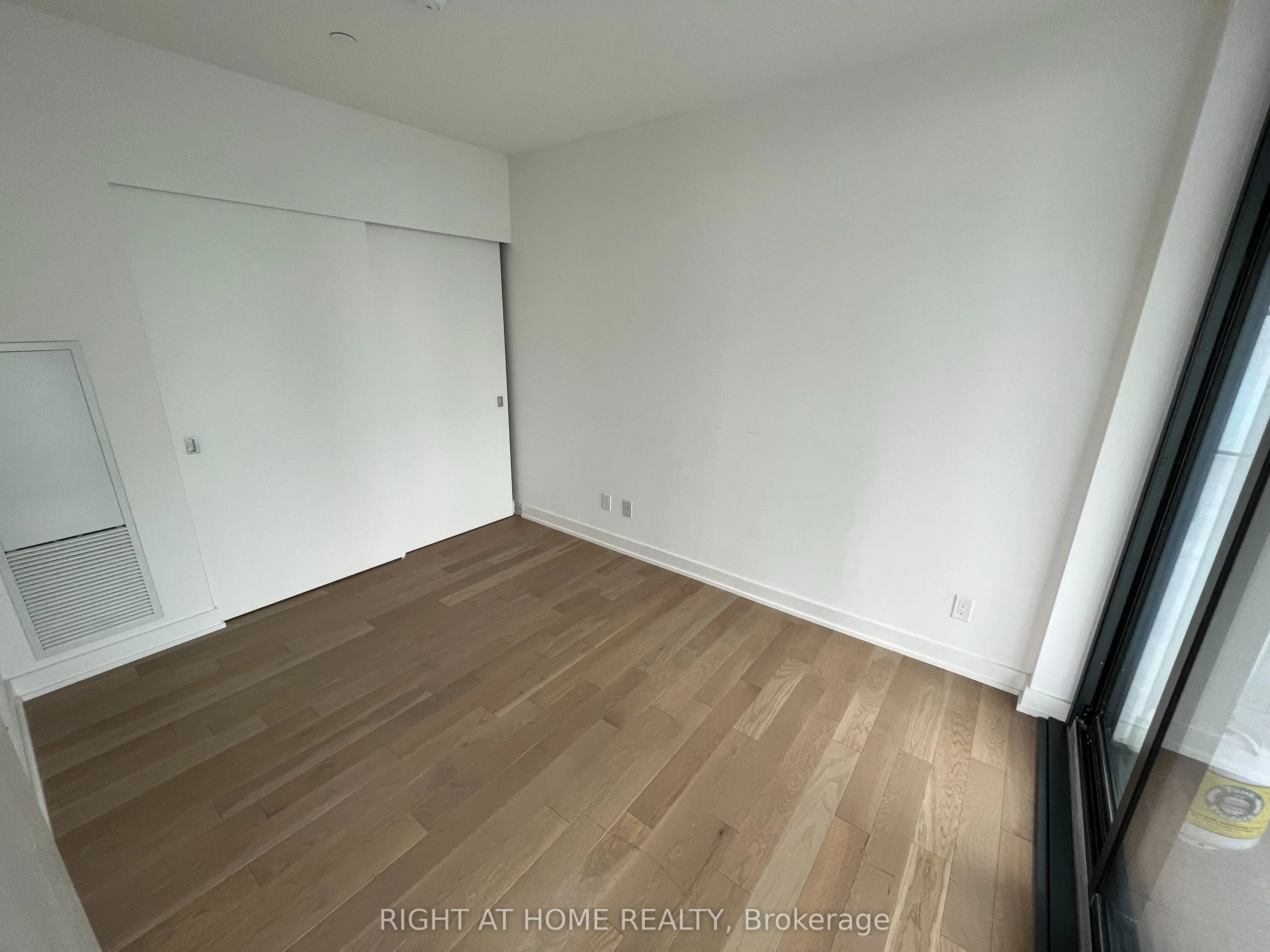25 Richmond Street E #2112