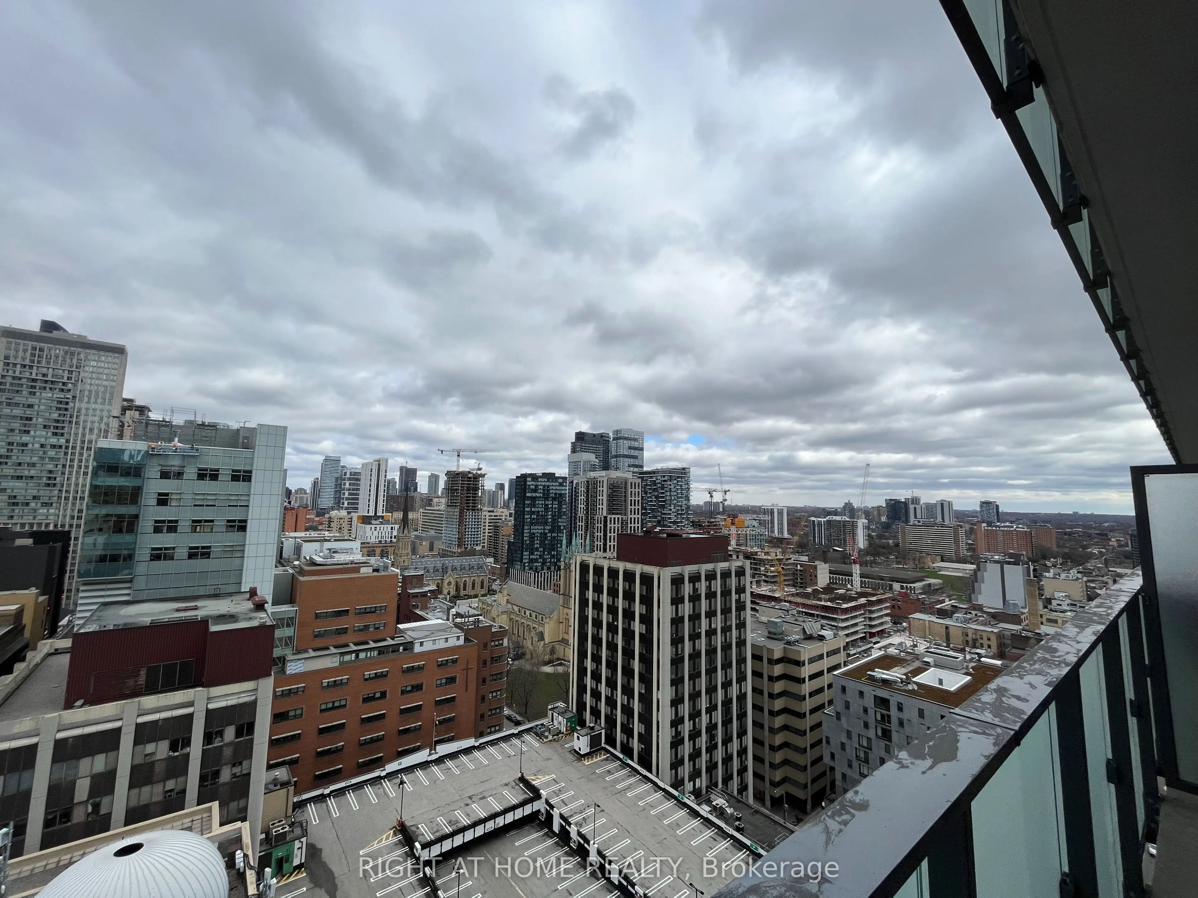 25 Richmond Street E #2112