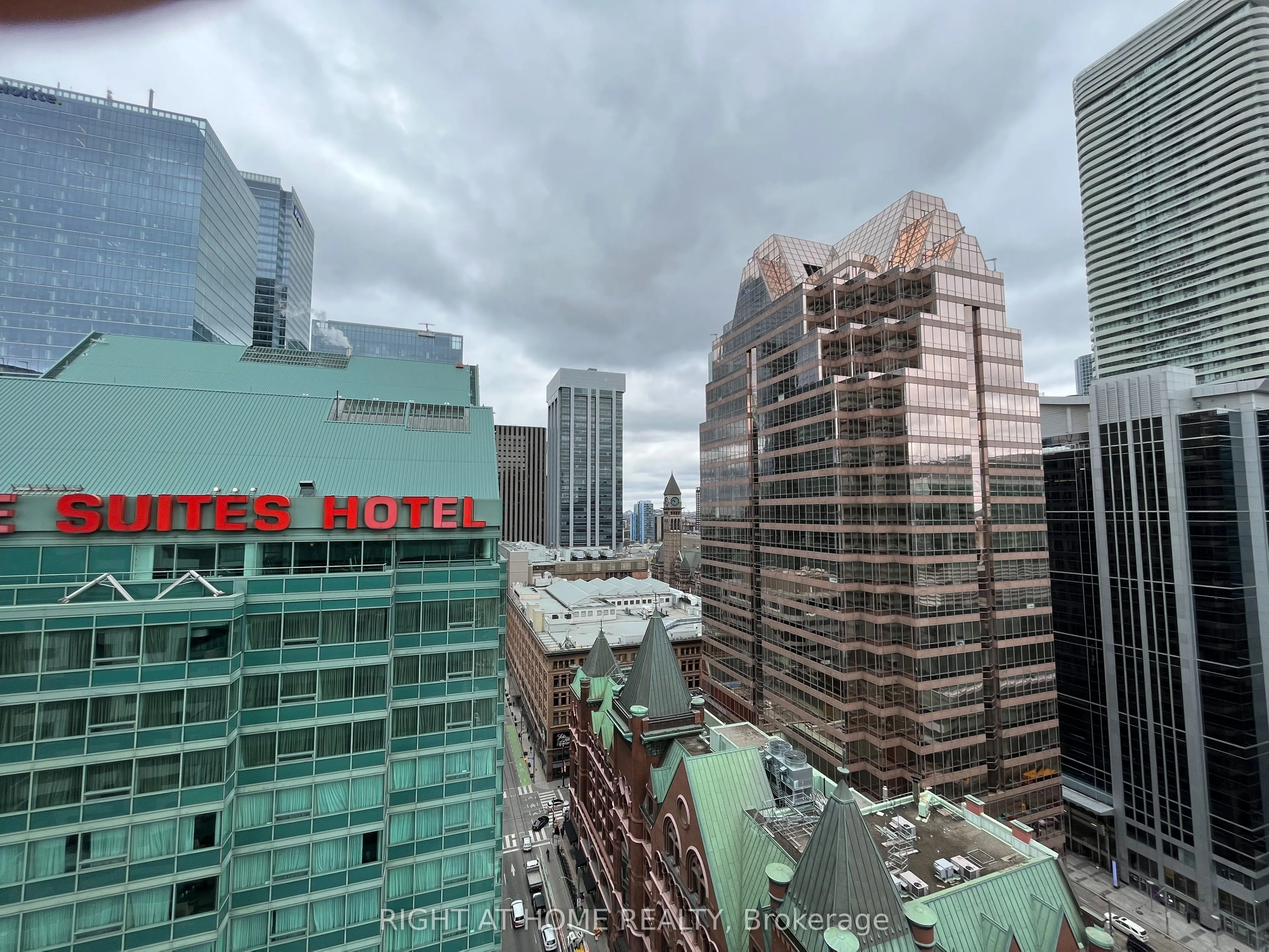 25 Richmond Street E #2112