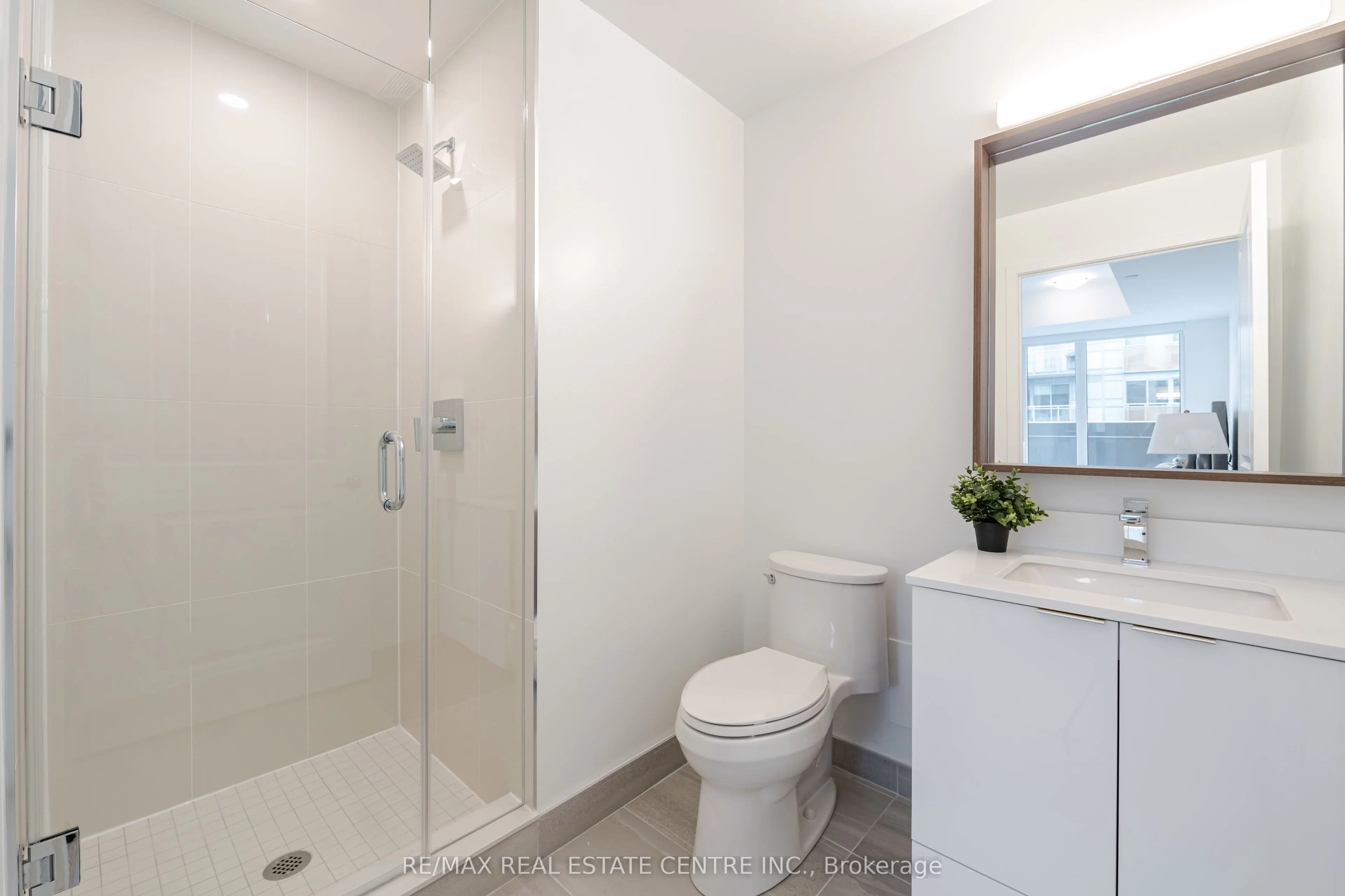 543 Richmond Street W #804