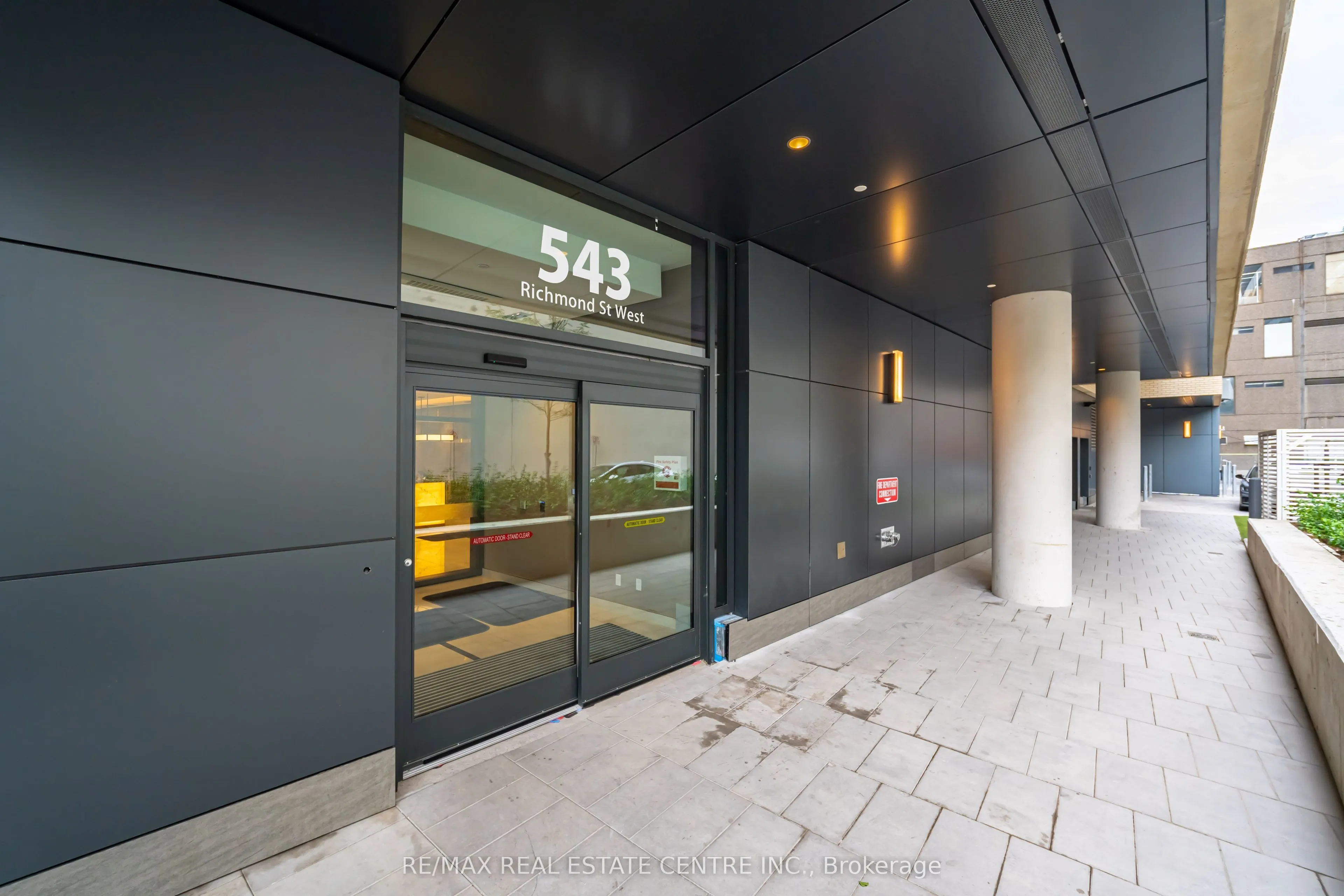 543 Richmond Street W #804