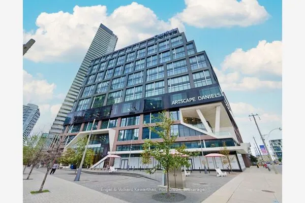 130 Queens Quay E