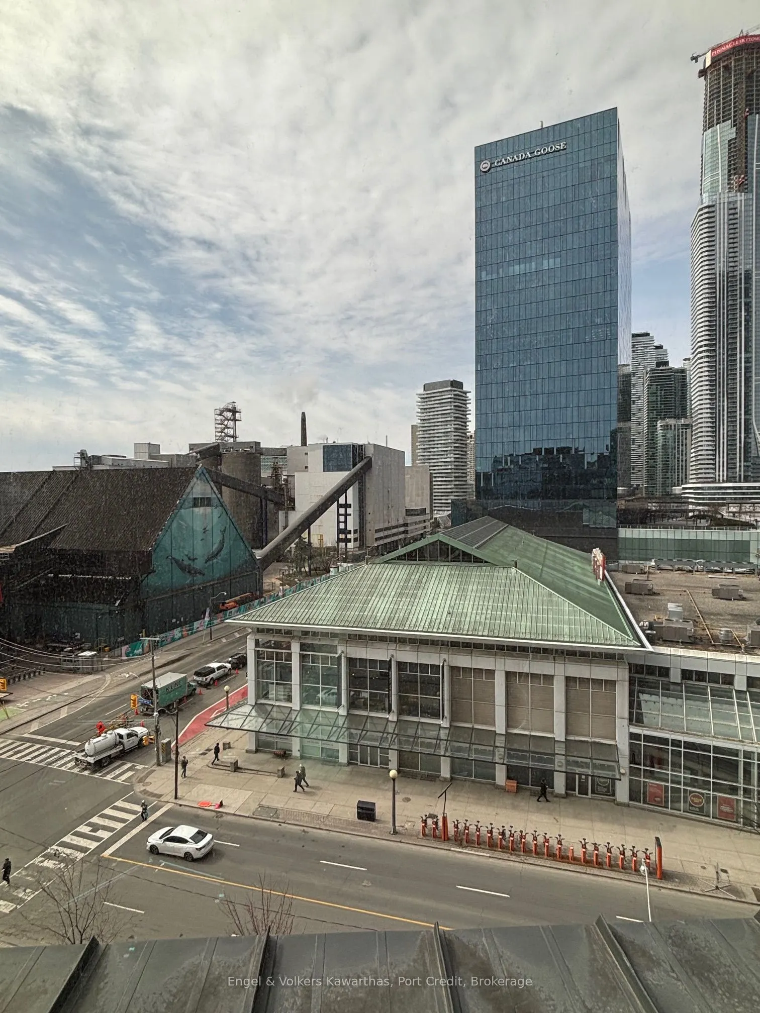 130 Queens Quay E #516