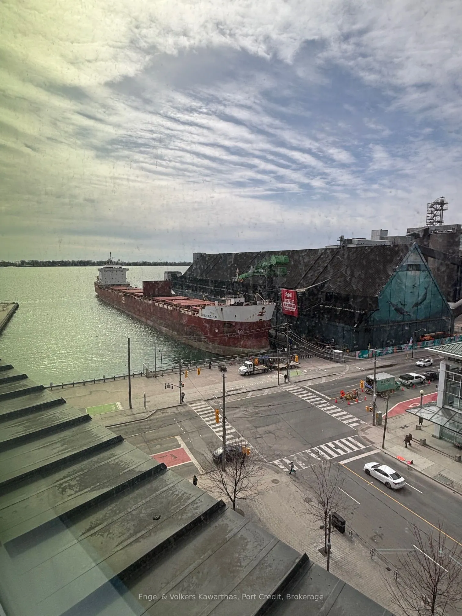130 Queens Quay E #516