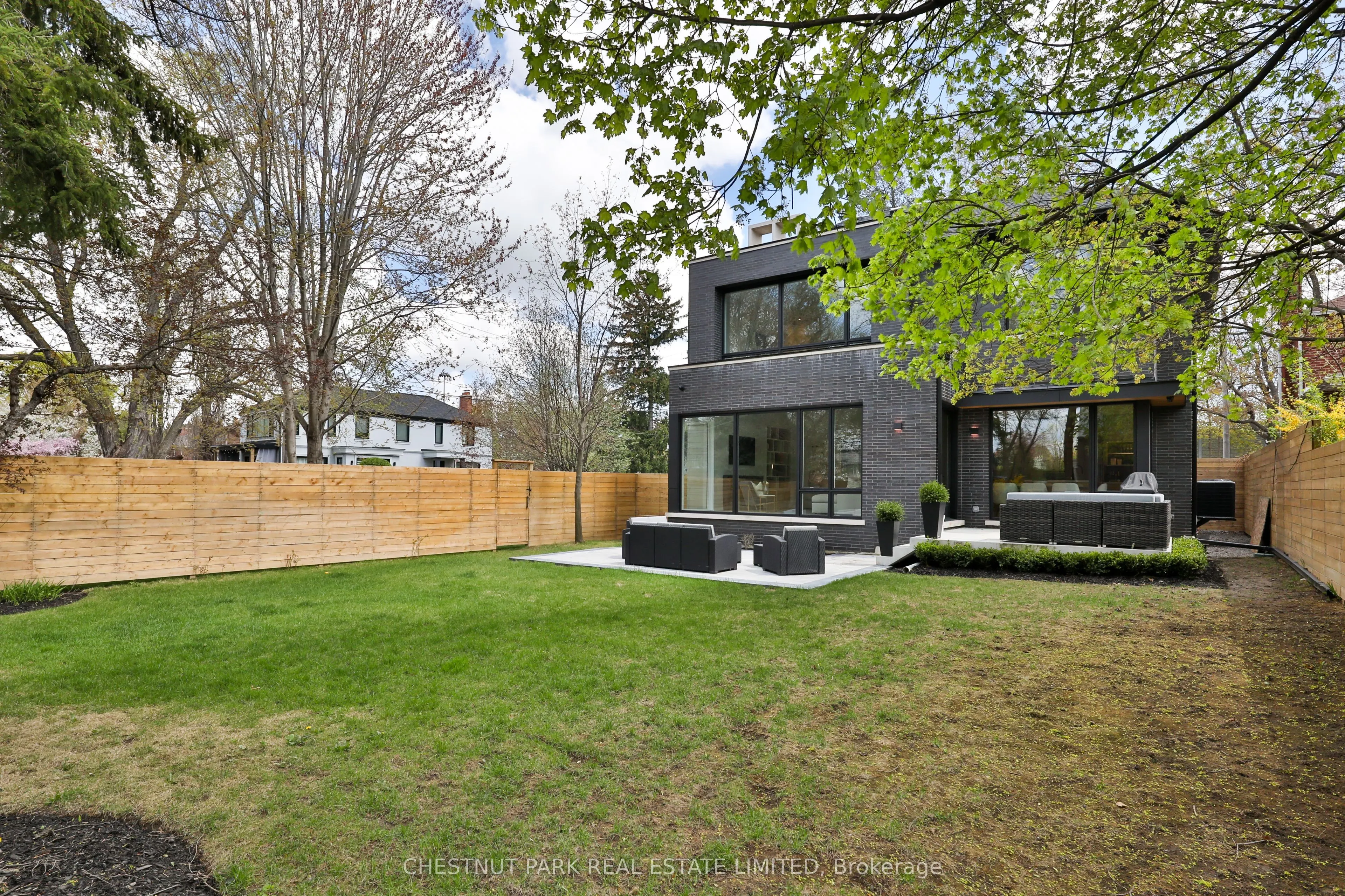 2 Marchwood Drive