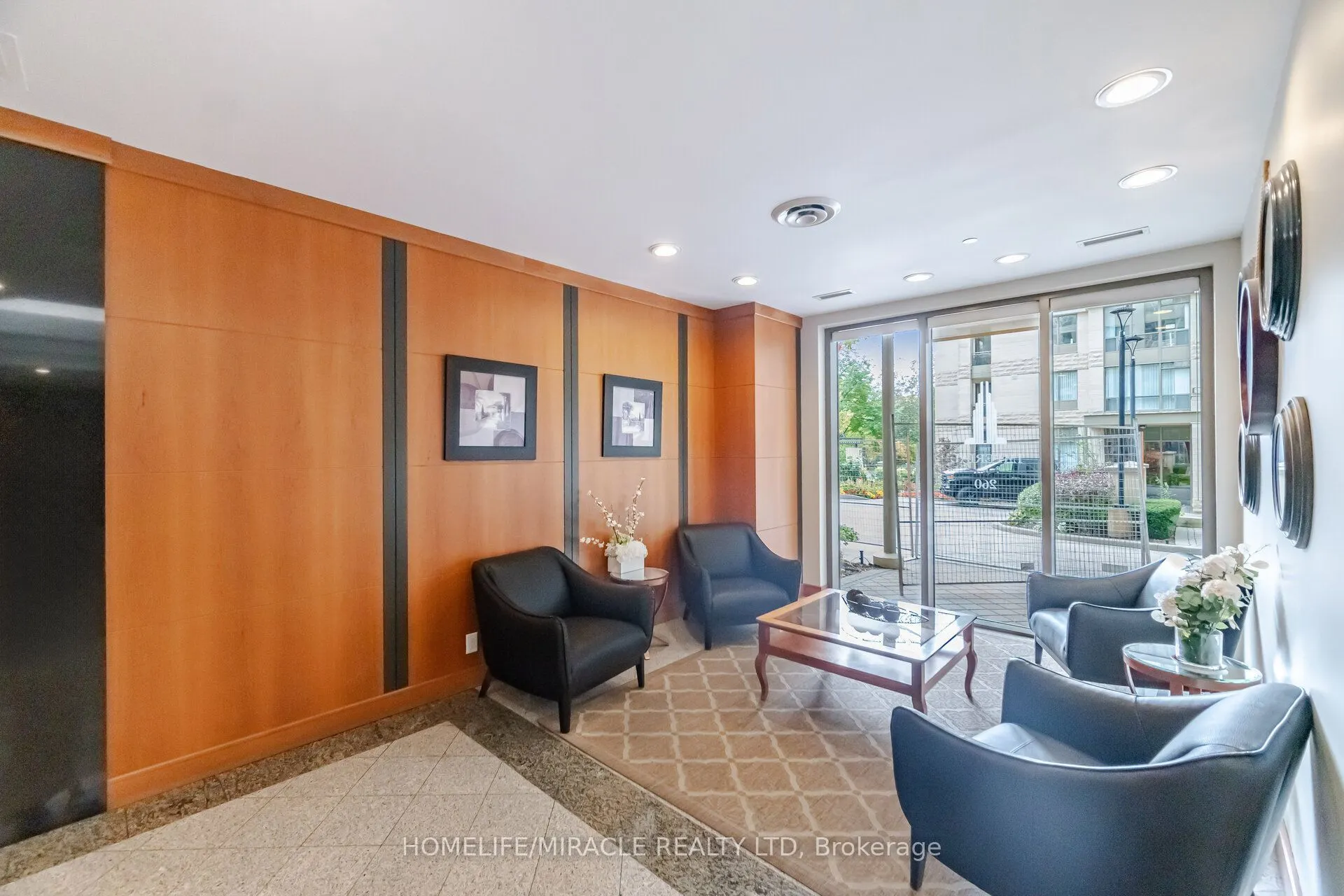 260 Doris Avenue #301