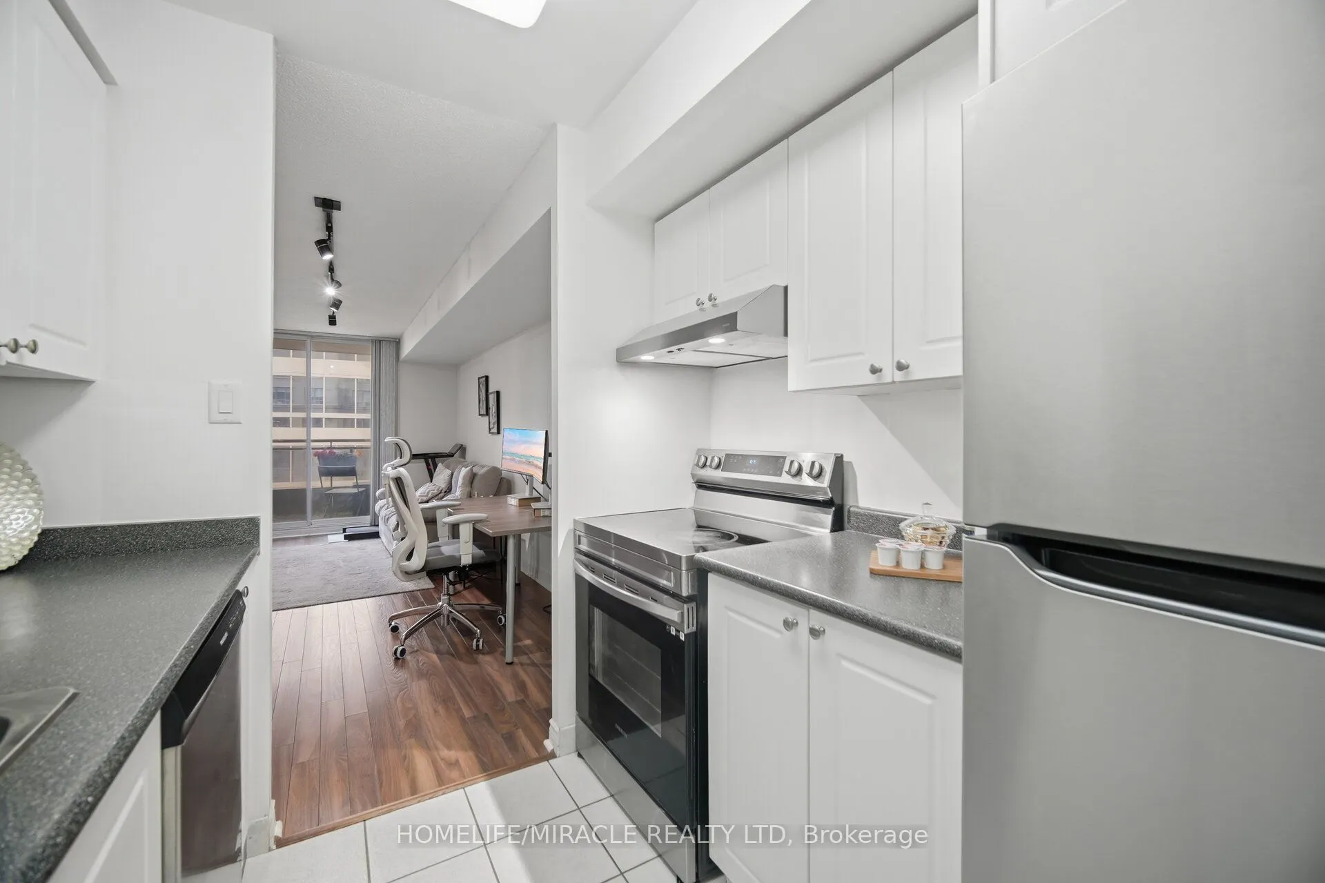 260 Doris Avenue #301