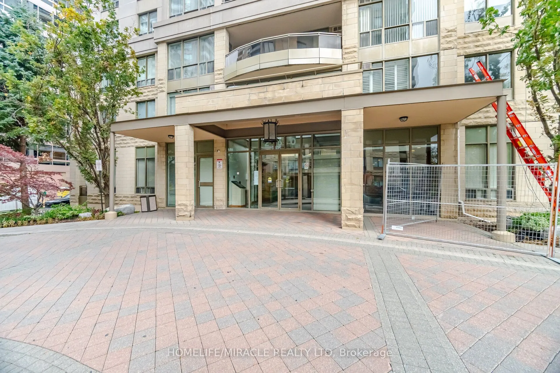 260 Doris Avenue #301