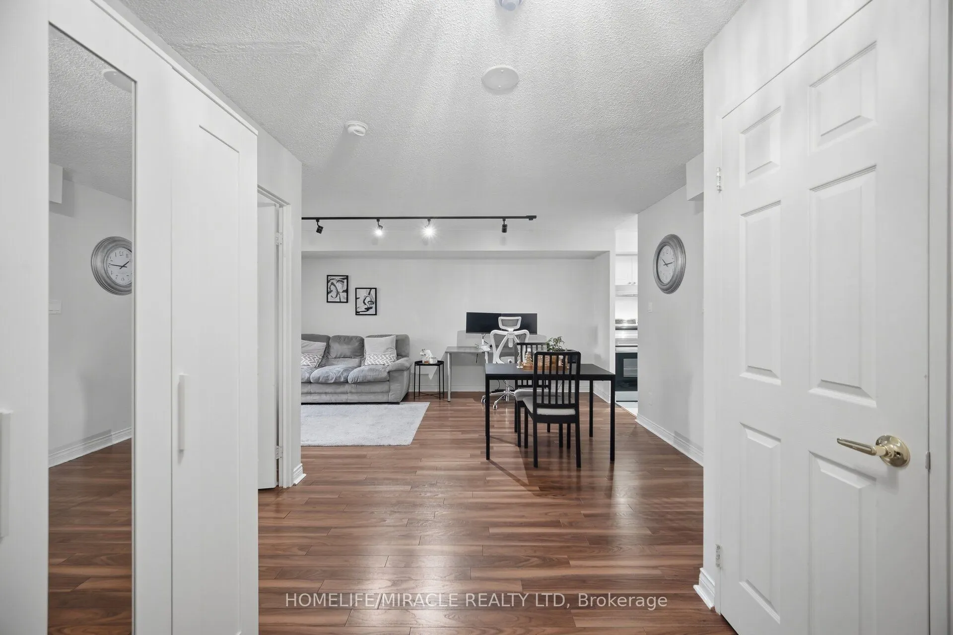 260 Doris Avenue #301