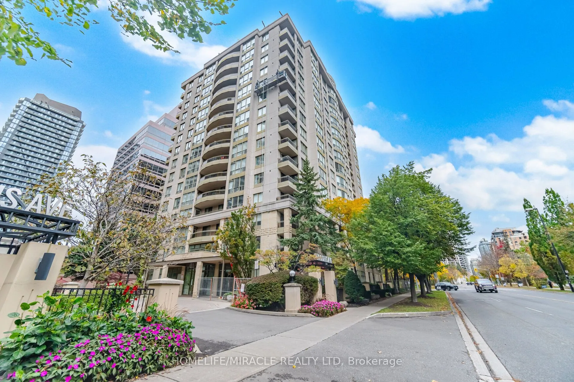 260 Doris Avenue #301