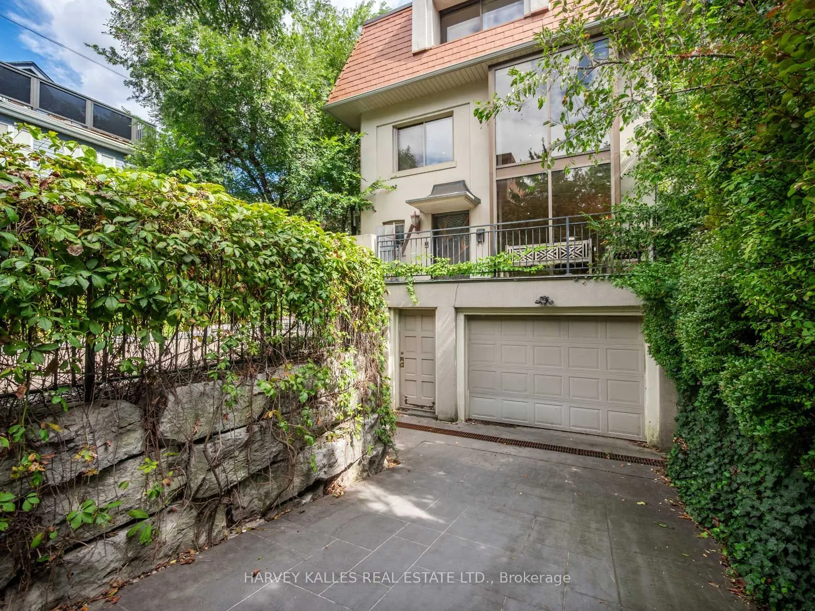 67 Warren Road