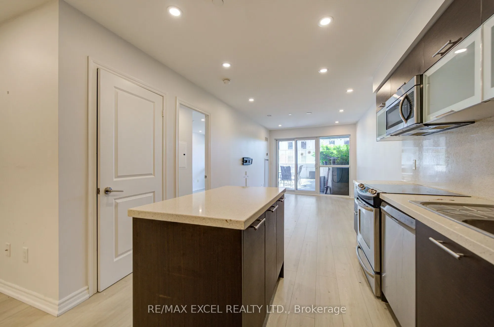 386 Yonge Street #503