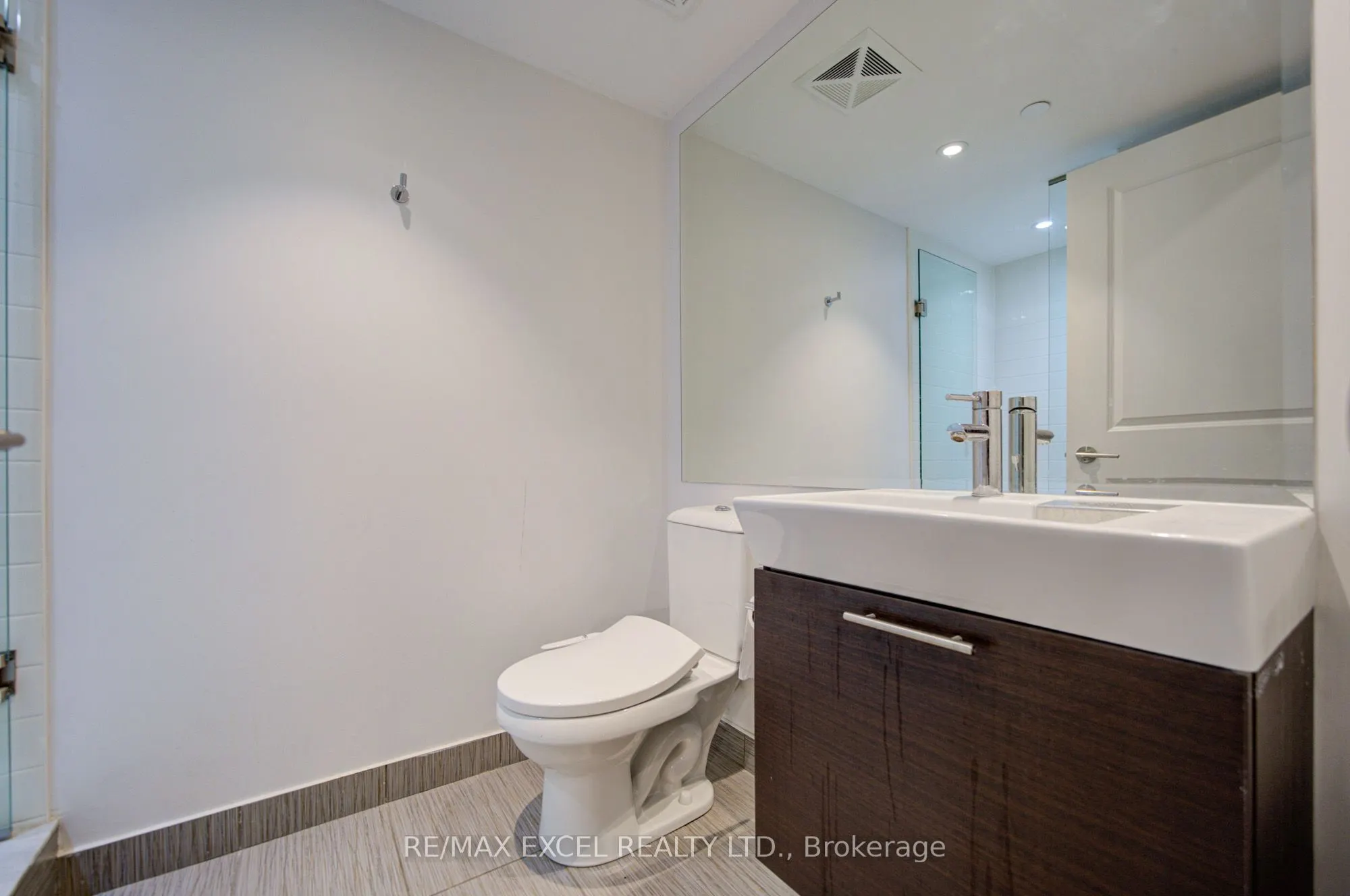 386 Yonge Street #503
