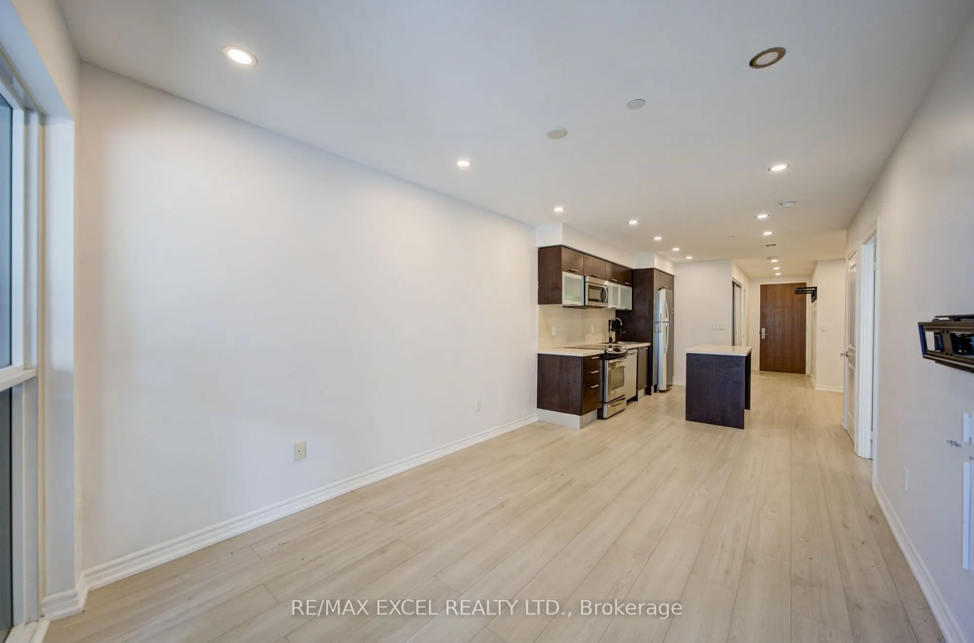 386 Yonge Street #503