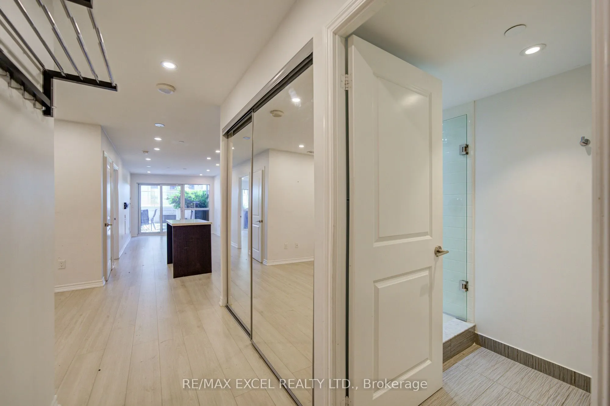 386 Yonge Street #503