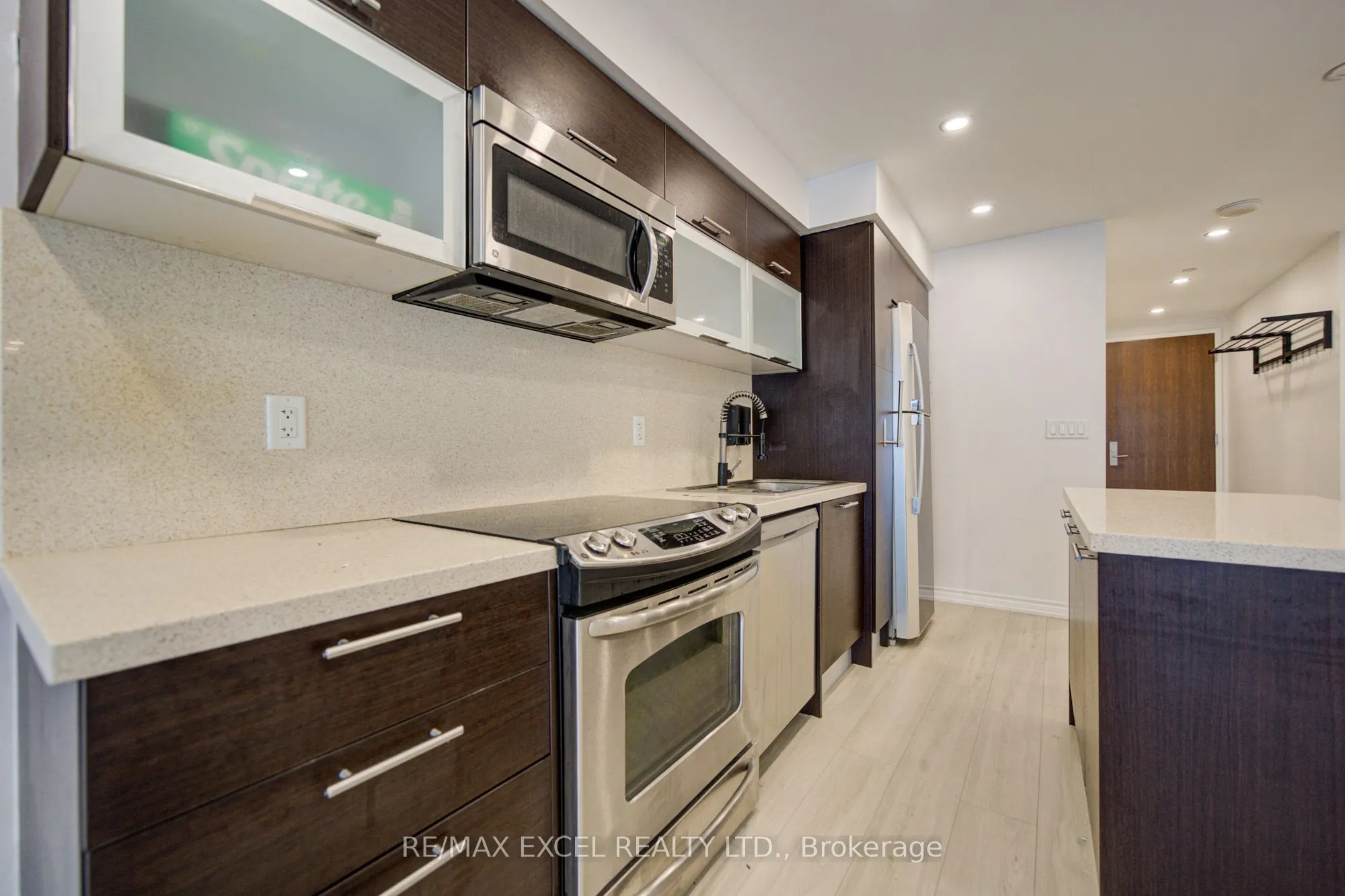 386 Yonge Street #503