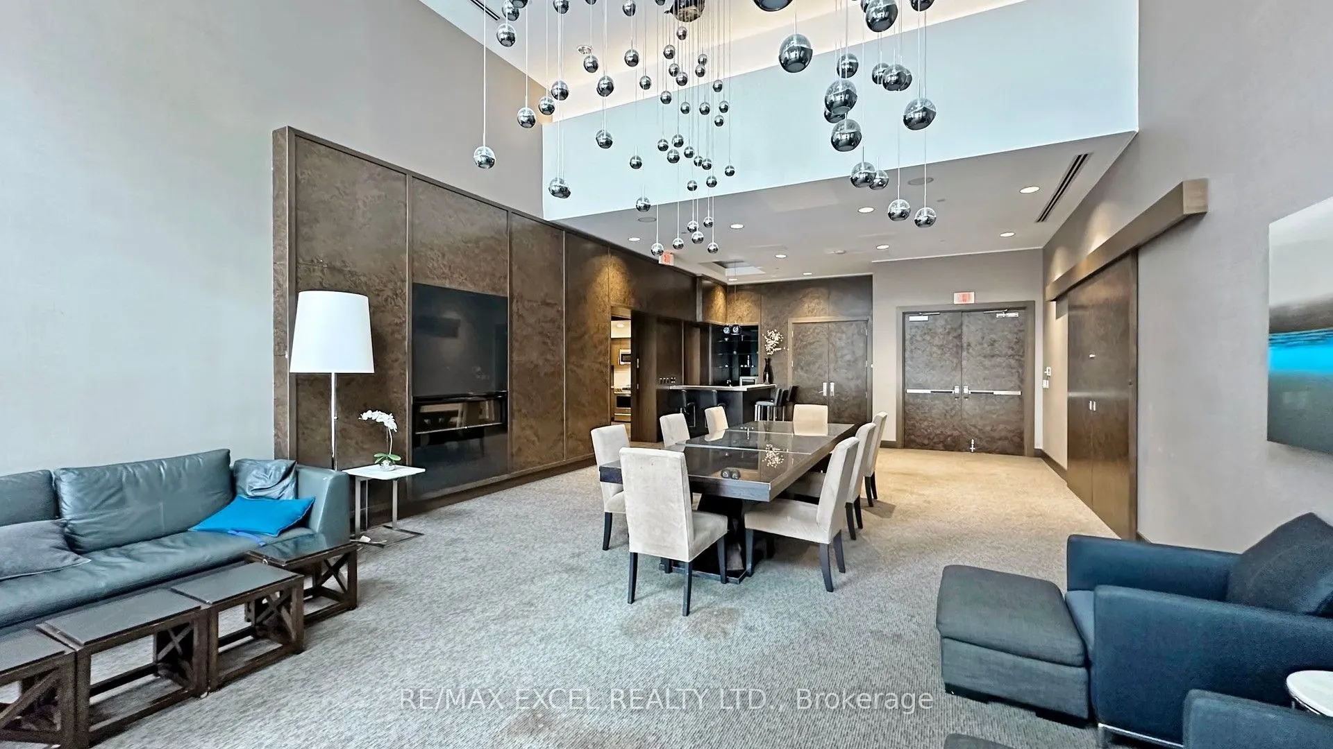 386 Yonge Street #503