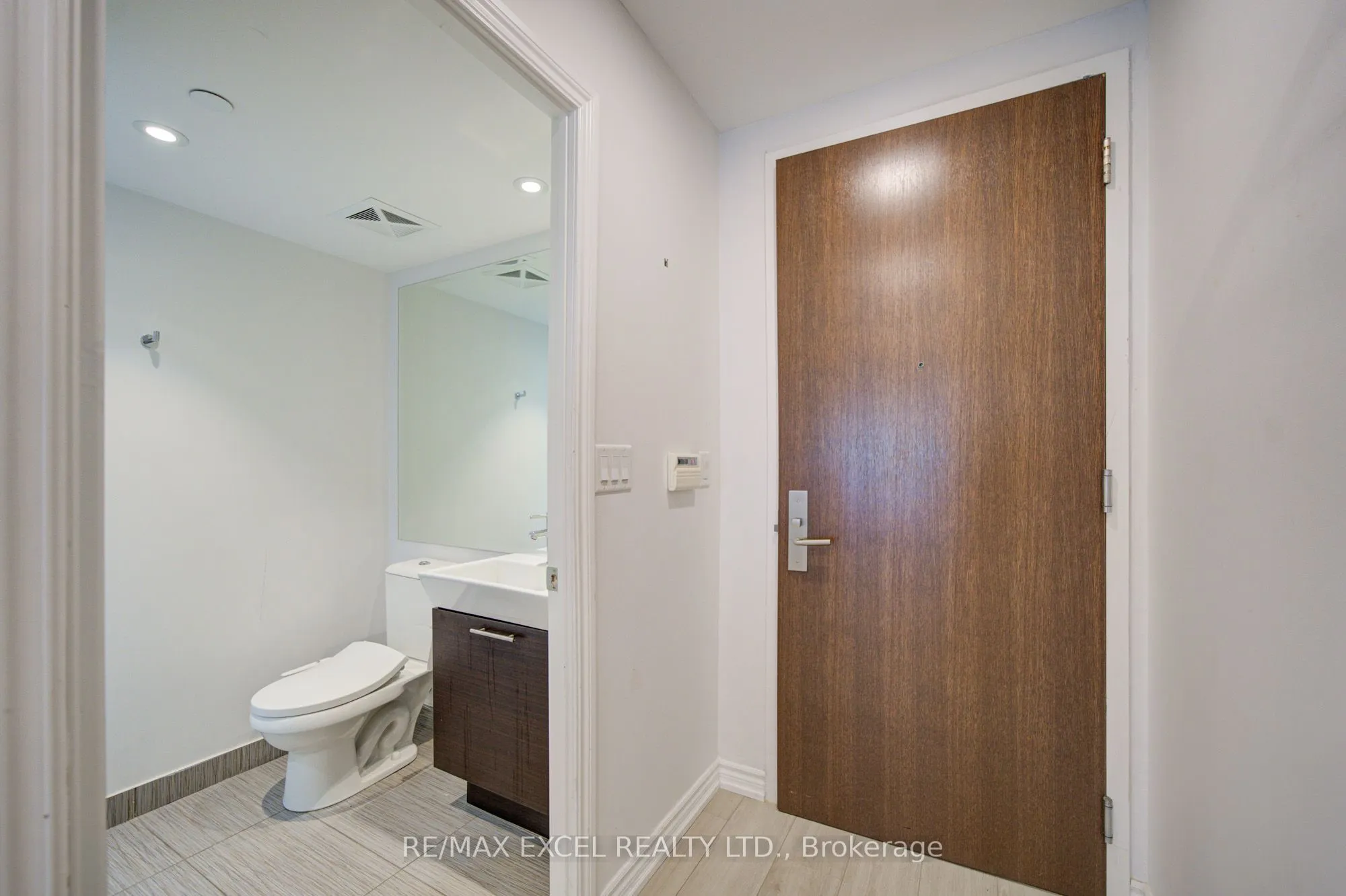 386 Yonge Street #503