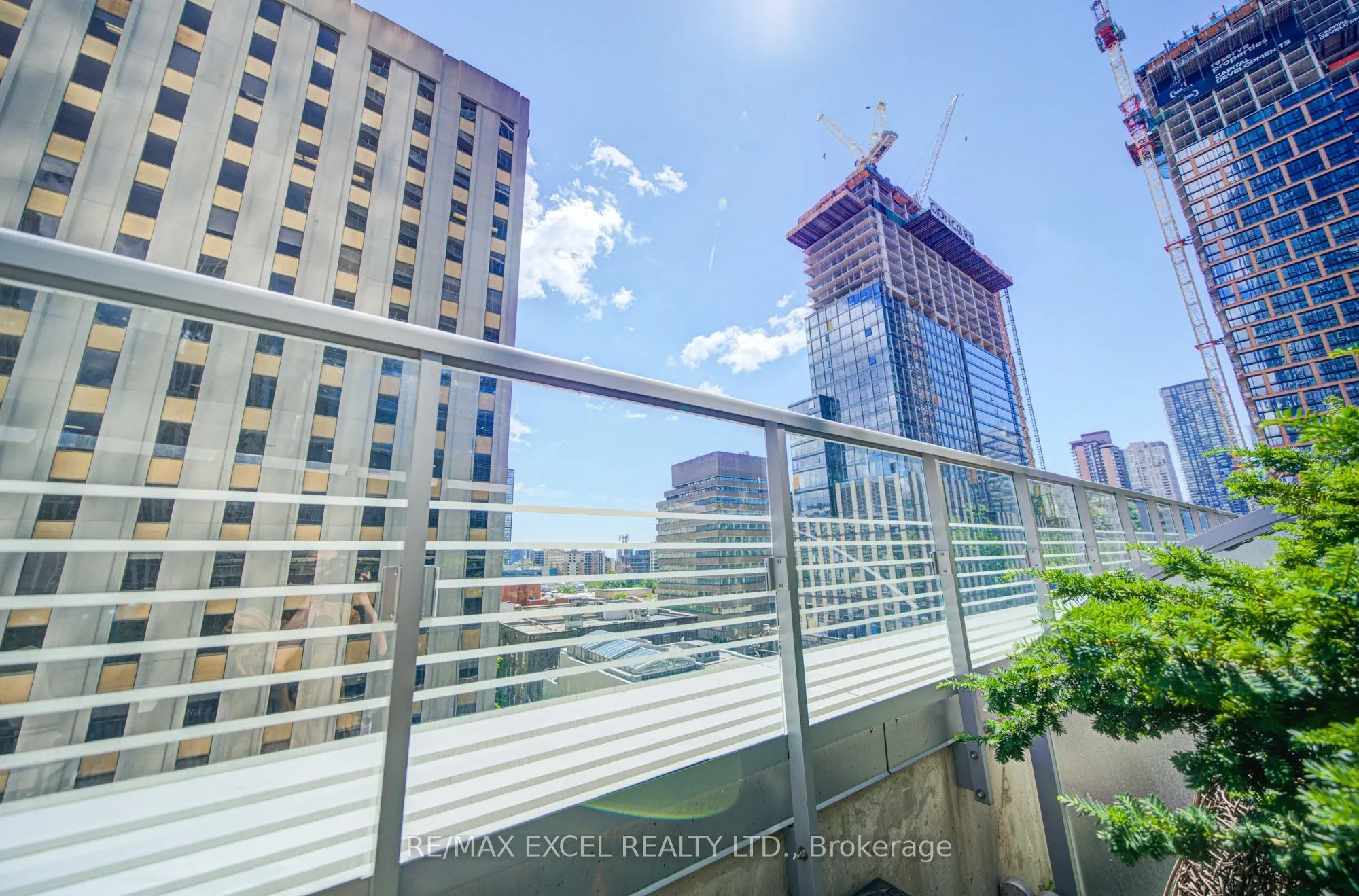 386 Yonge Street #503