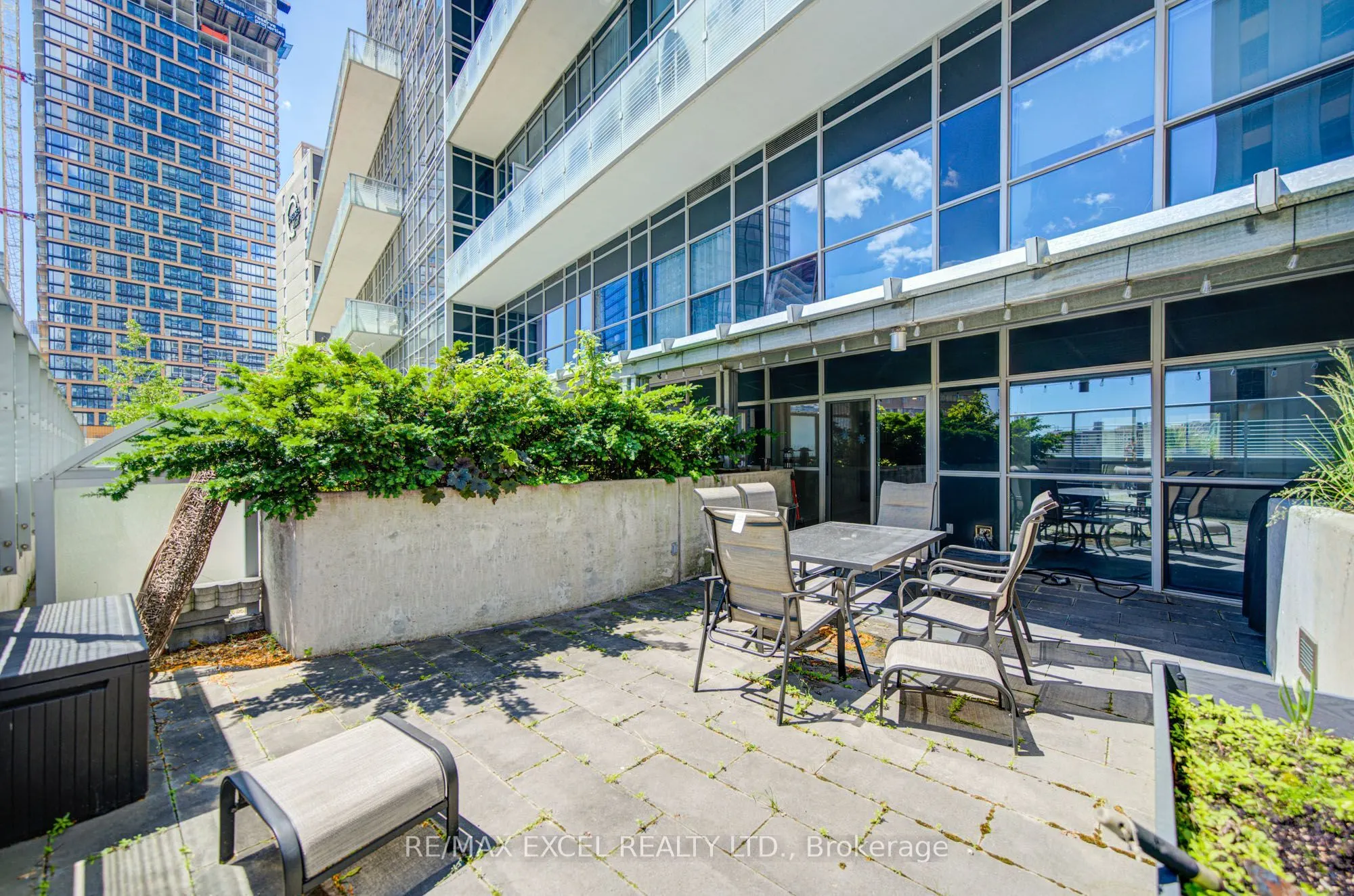 386 Yonge Street #503