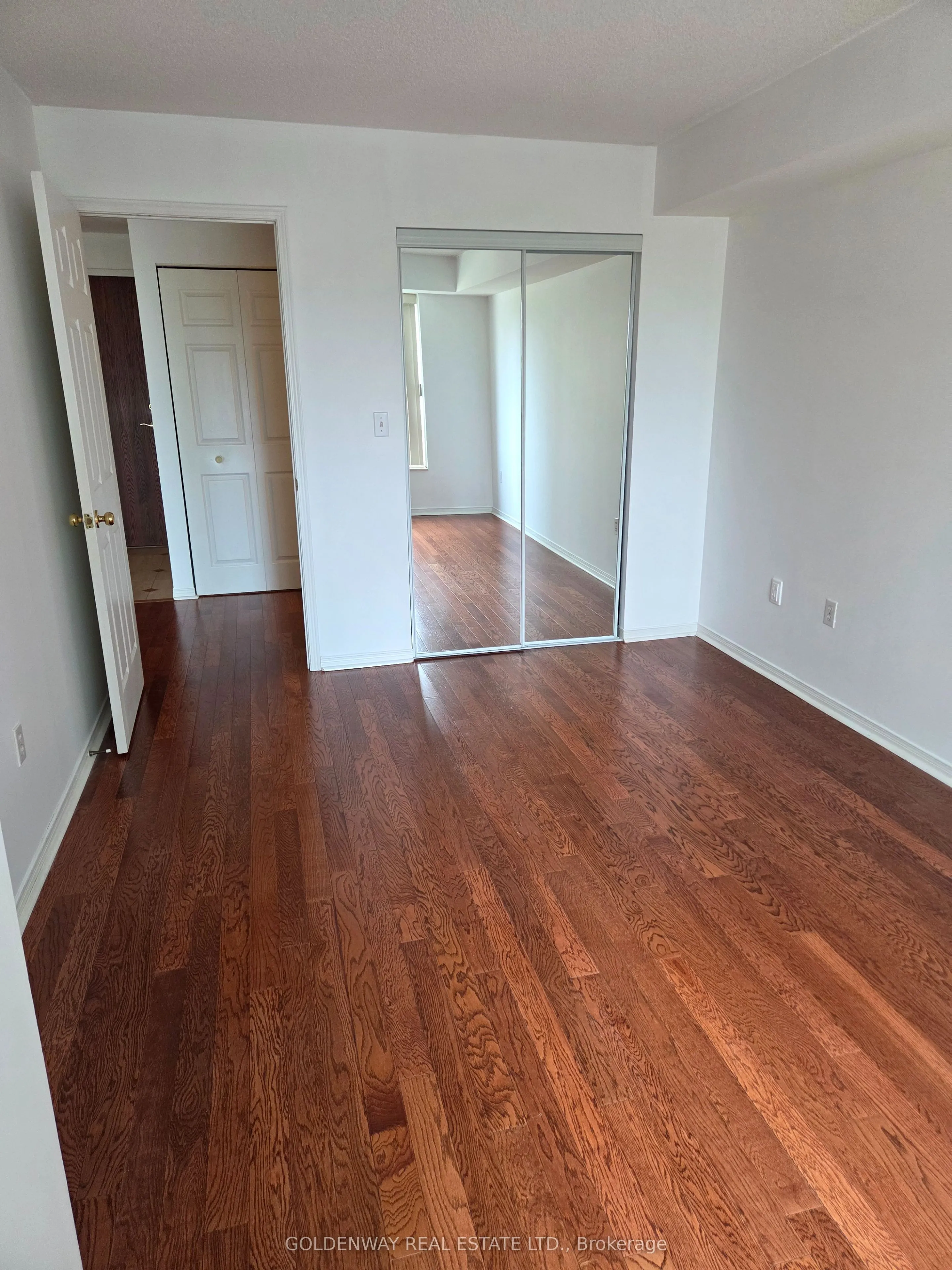 18 Pemberton Avenue #402