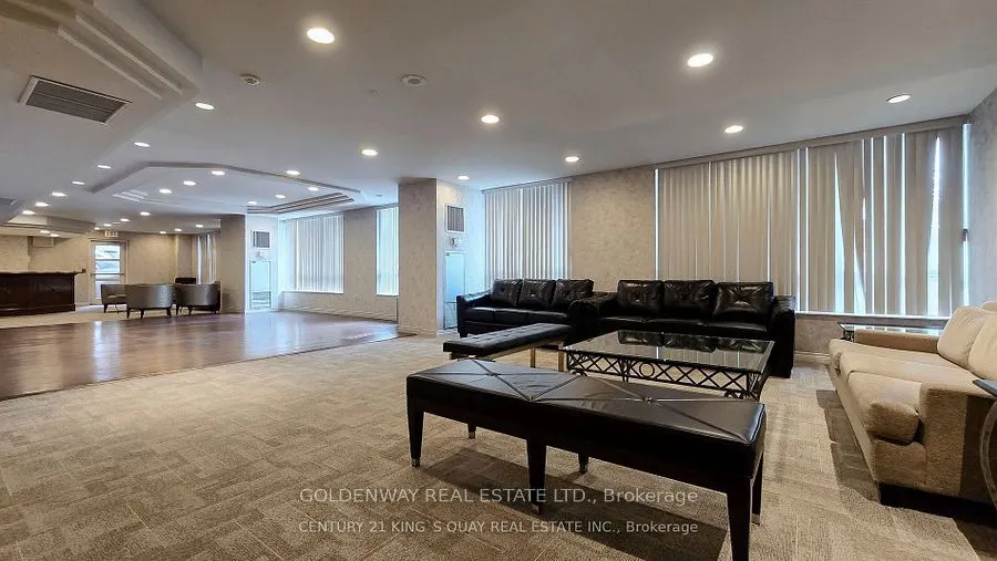 18 Pemberton Avenue #402
