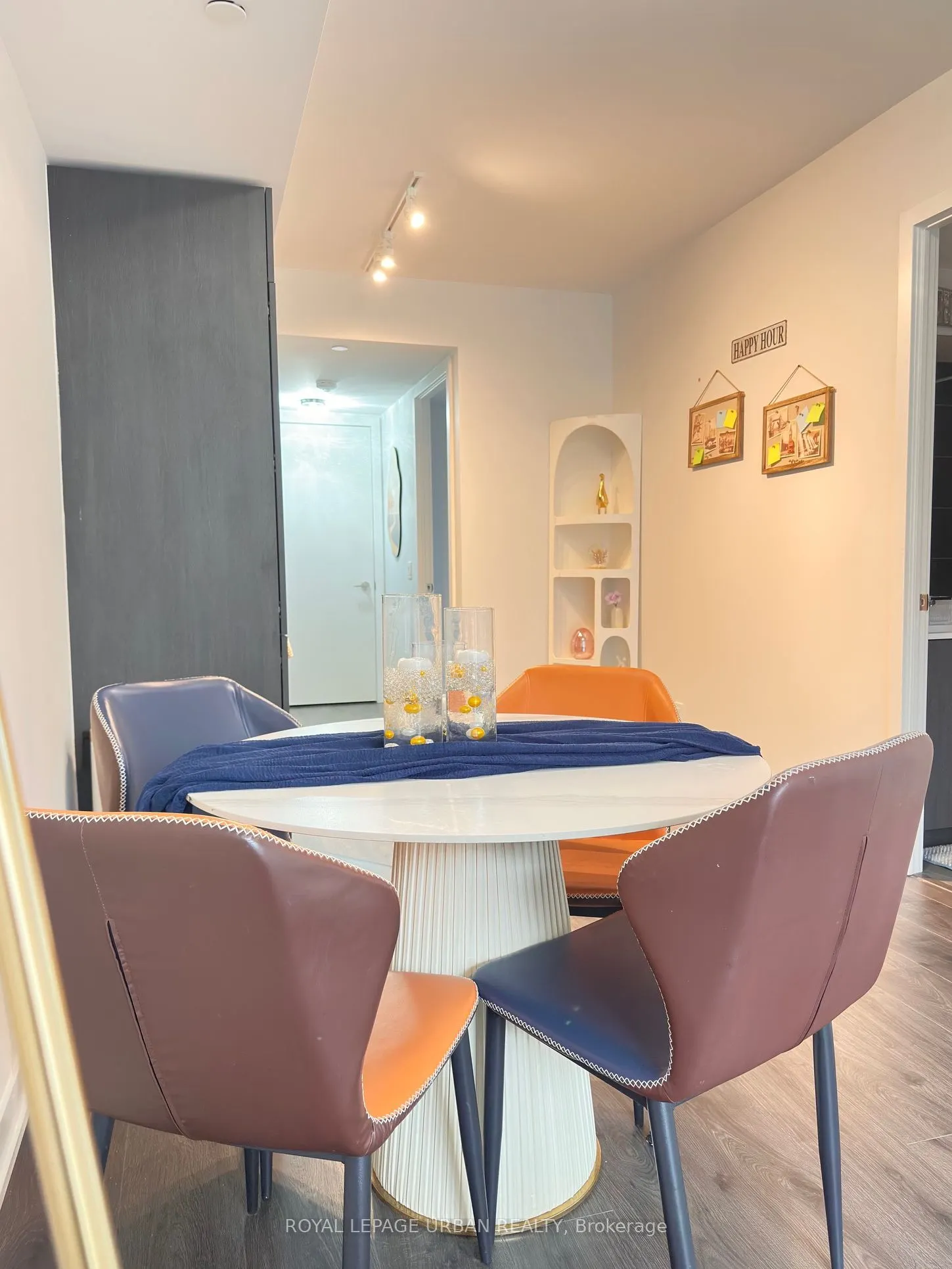100 Queen Street E #1106