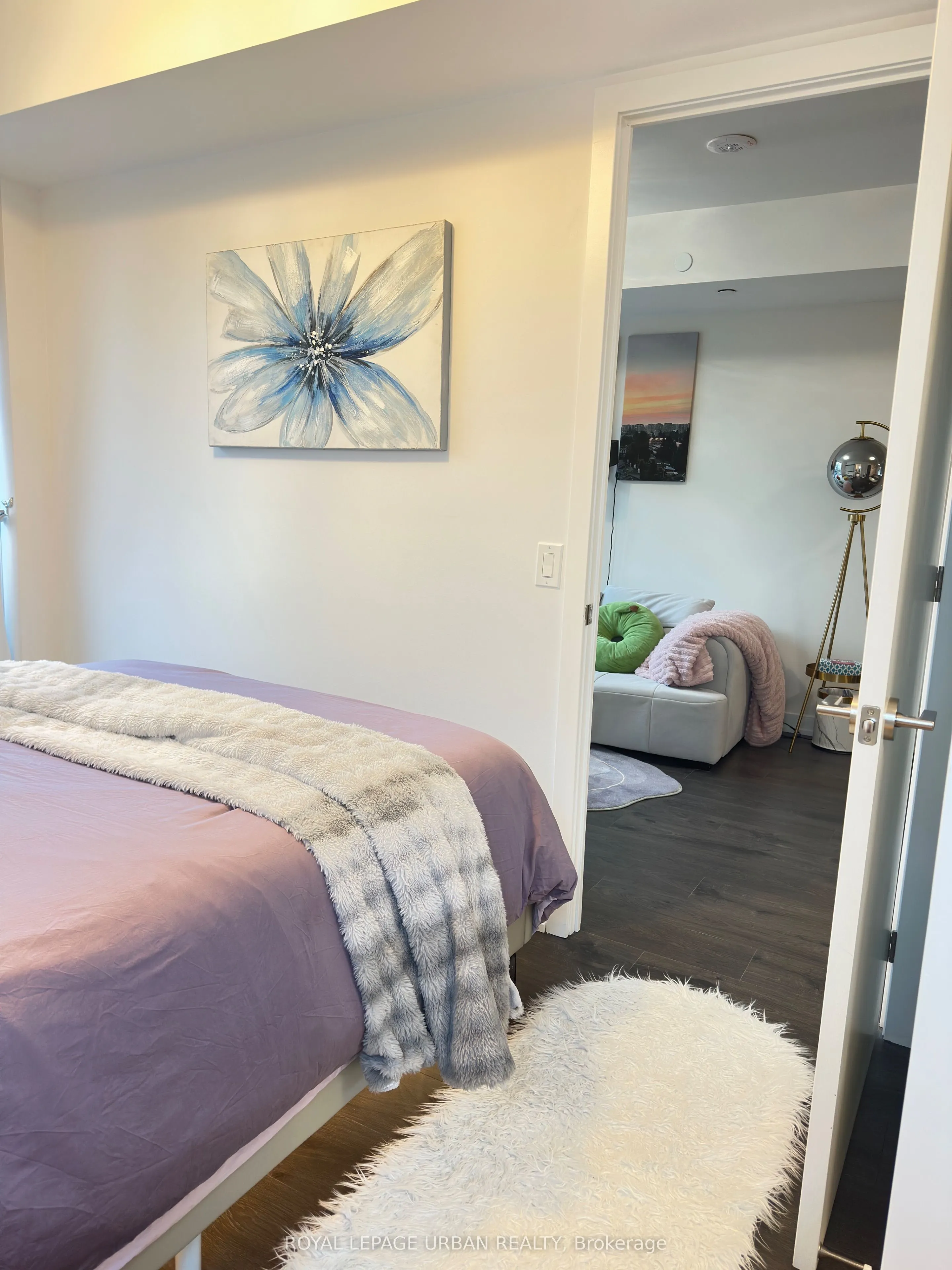 100 Queen Street E #1106