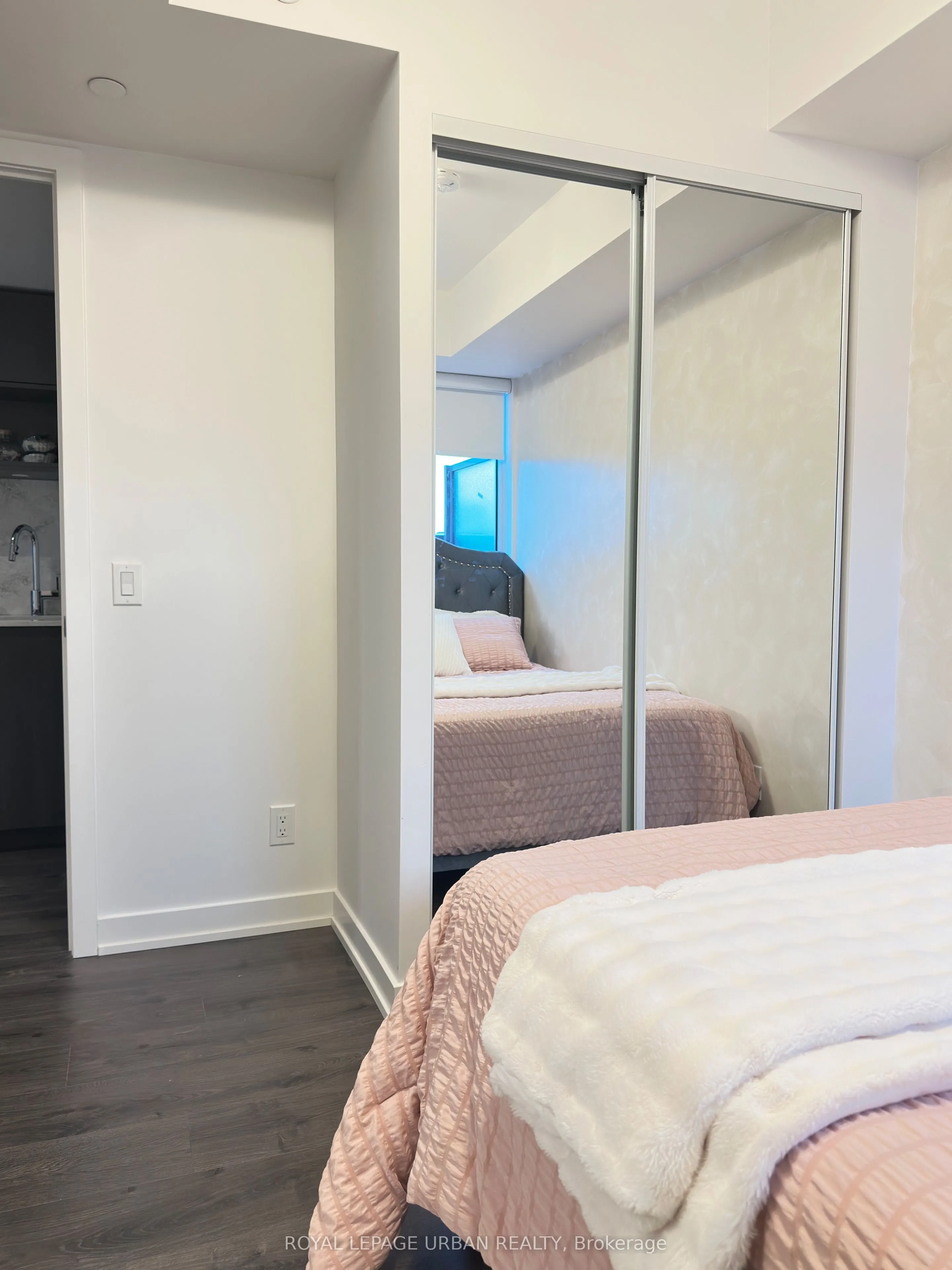 100 Queen Street E #1106