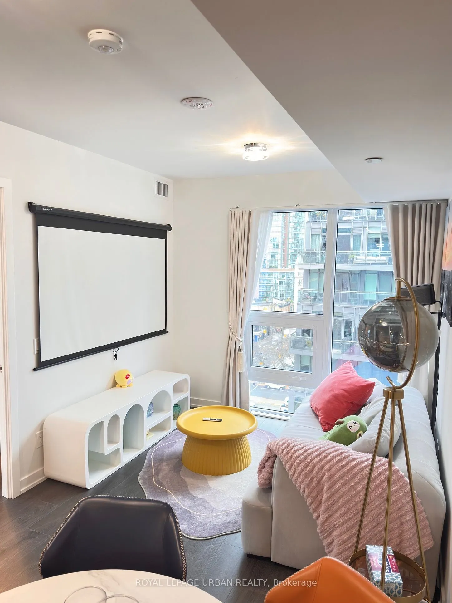 100 Queen Street E #1106