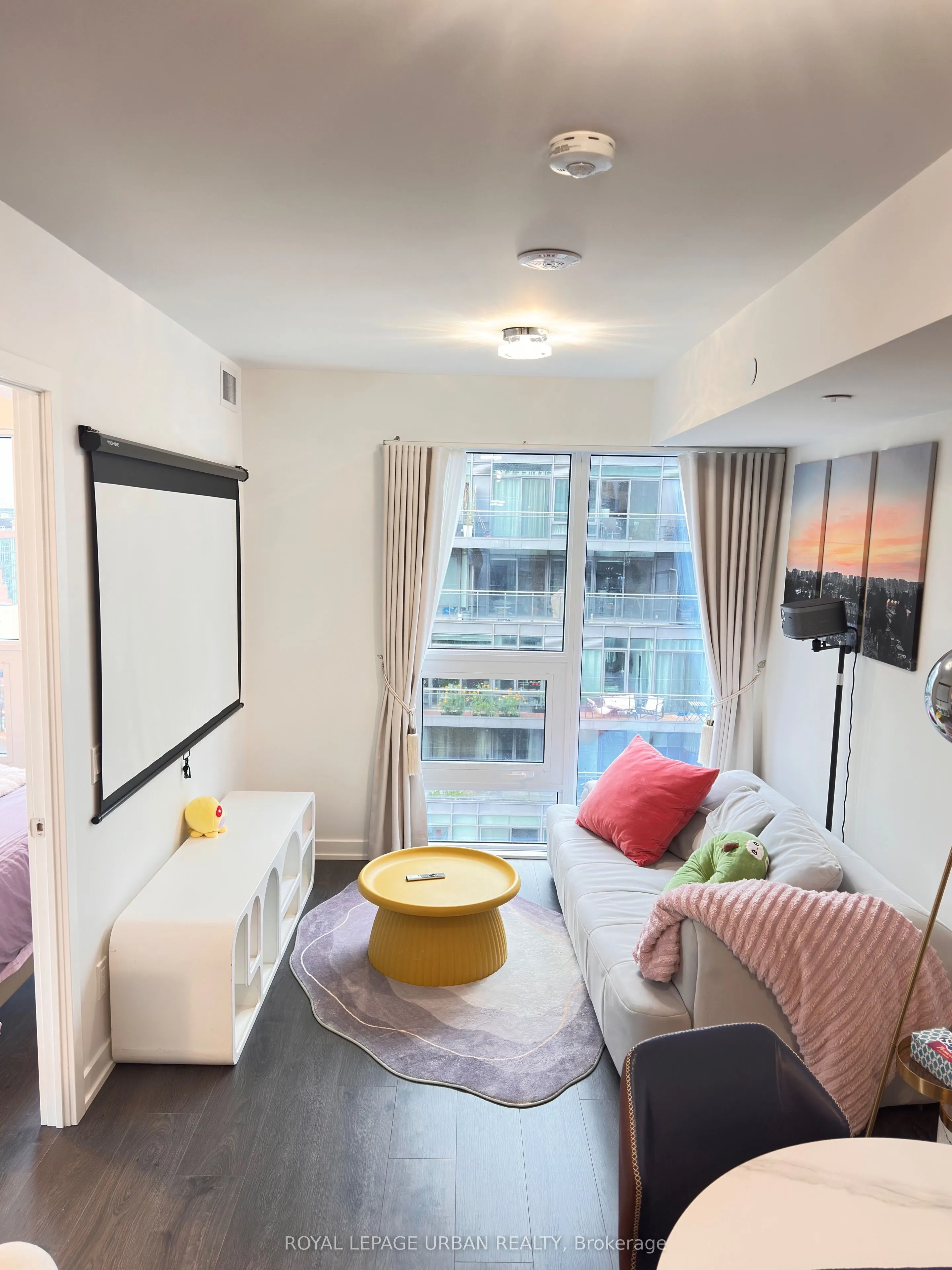 100 Queen Street E #1106