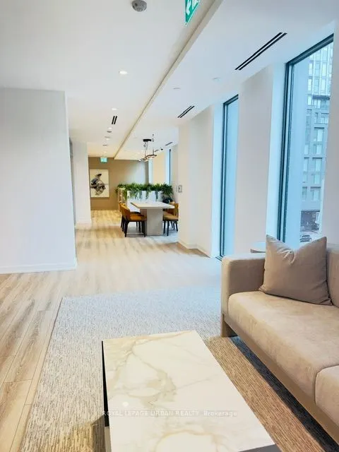 100 Queen Street E #1106