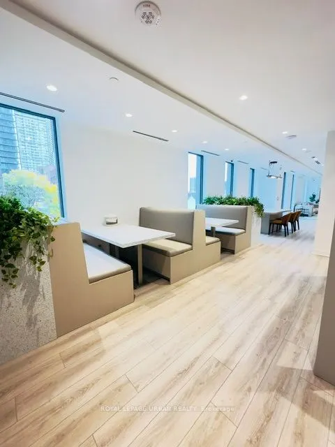 100 Queen Street E #1106