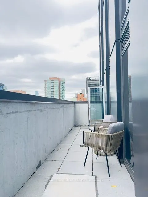 100 Queen Street E #1106