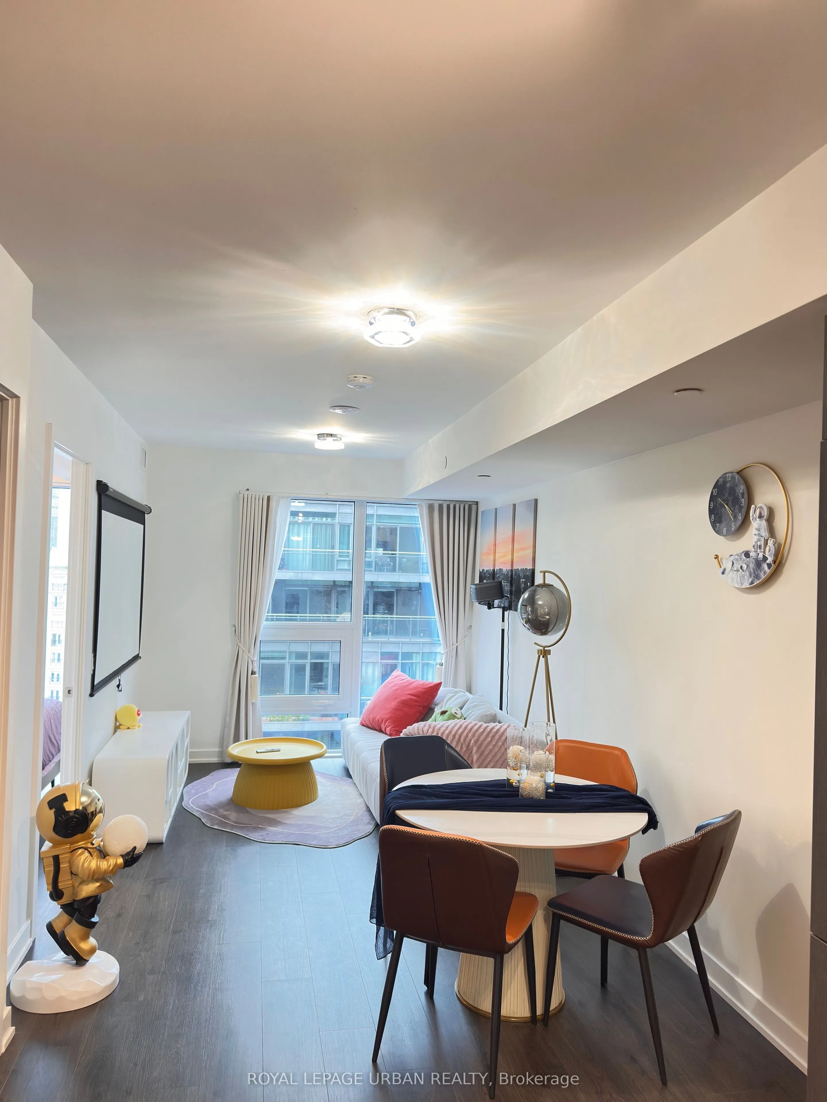 100 Queen Street E #1106